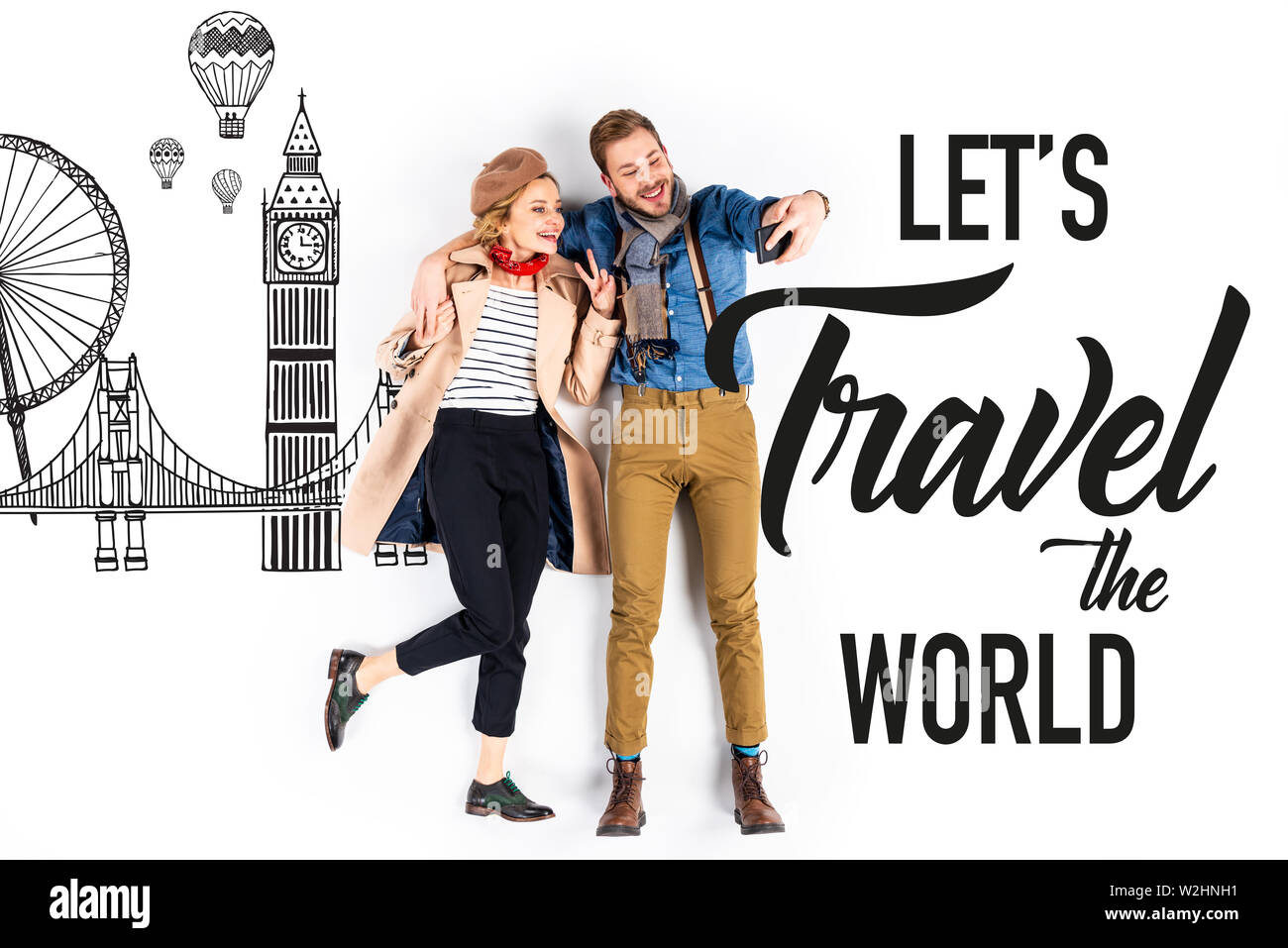 Elegante giovane tenendo selfie su sfondo bianco con architettura illustrazione e permette di viaggiare per il mondo scritte Foto Stock