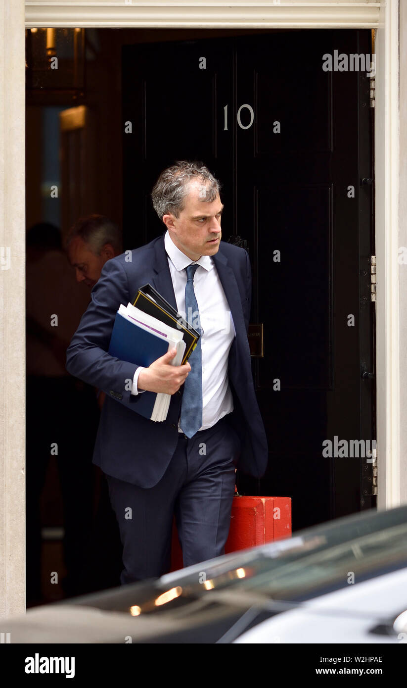 Londra, Regno Unito. Il 9 luglio 2019. Ministri lasciare il settimanale riunione del gabinetto al n. 10. Julian Smith (segretario parlamentare per il tesoro - Chief Whip) Foto Stock