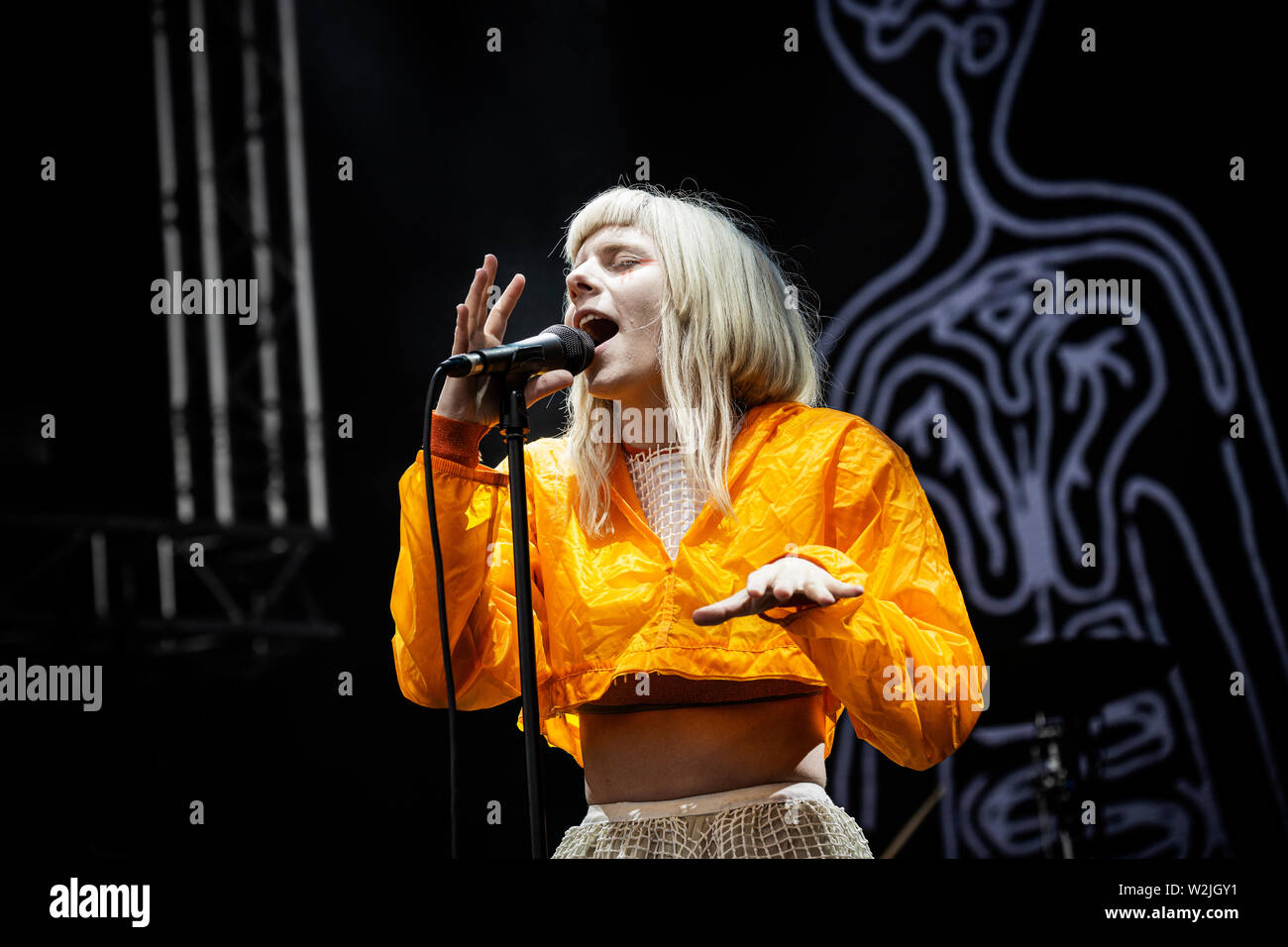 Roskilde, Danimarca. Luglio 04th, 2019. Il cantante norvegese, musicista e cantautore Aurora esegue un concerto dal vivo durante il danese music festival Roskilde Festival 2019. (Photo credit: Gonzales Photo - Christian Hjorth). Foto Stock