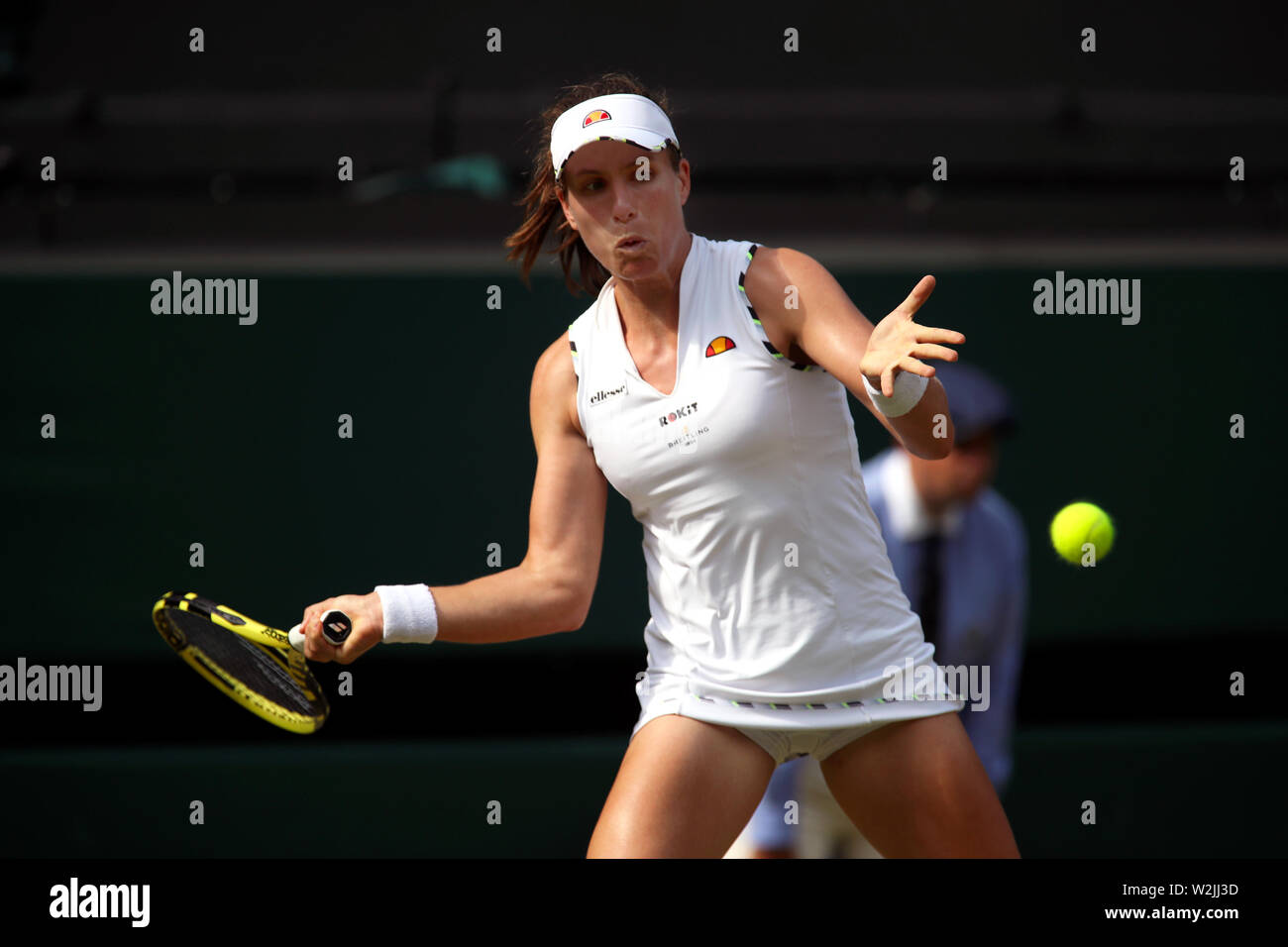 Il torneo di Wimbledon, Regno Unito. 9 Luglio, 2019. Johanna Konta in azione durante il suo quarterfinal match contro Barbora STRYCOVA a Wimbledon oggi. Credito: Adam Stoltman/Alamy Live News Foto Stock