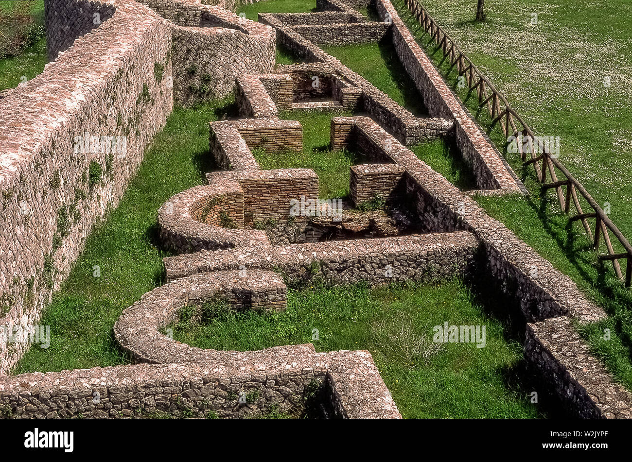 Italia Molise Sepino (provincia di Campobasso) Parco archeologico di Altilia - bagni termali Foto Stock