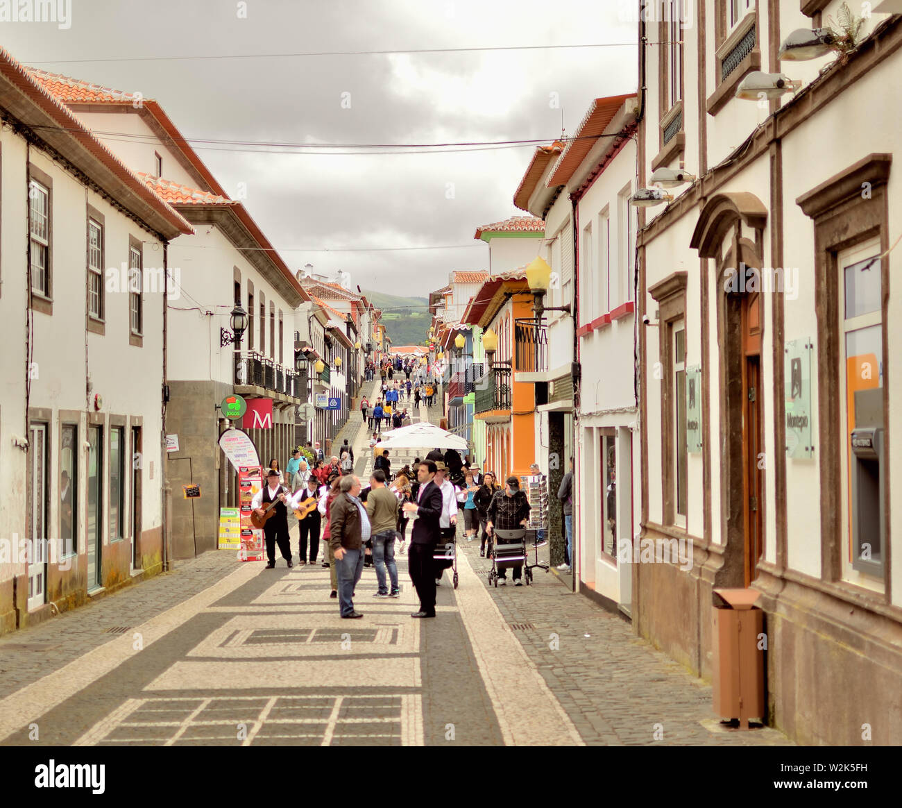 La Rua de Gesù in Praia da Vitoria, Azzorre, Portogallo Foto Stock