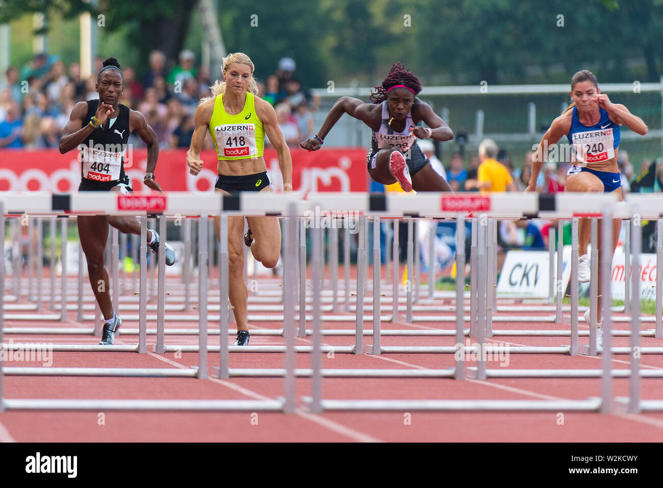 9 luglio 2019; Stadion Allmend, Lucerna, Svizzera; EA Premium Spitzen atletica Leichtathletik meeting; Janeek marrone della Giamaica, Payton Chadwick degli Stati Uniti d'America, Tobi Amusan della Nigeria e di Pamela Dutkiewicz della Germania in azione durante il womens 100m ostacoli Foto Stock