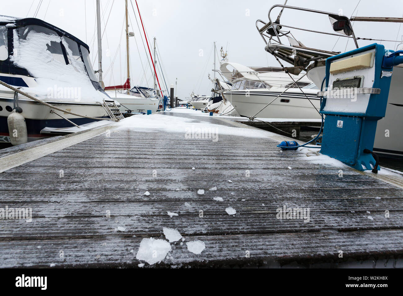 Pontone congelati a Weymouth Marina Foto Stock