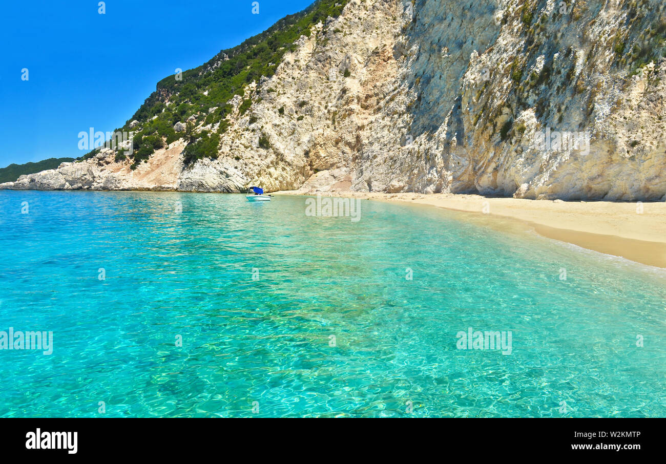 Il mare turchese paesaggio a Itaca Grecia Foto Stock