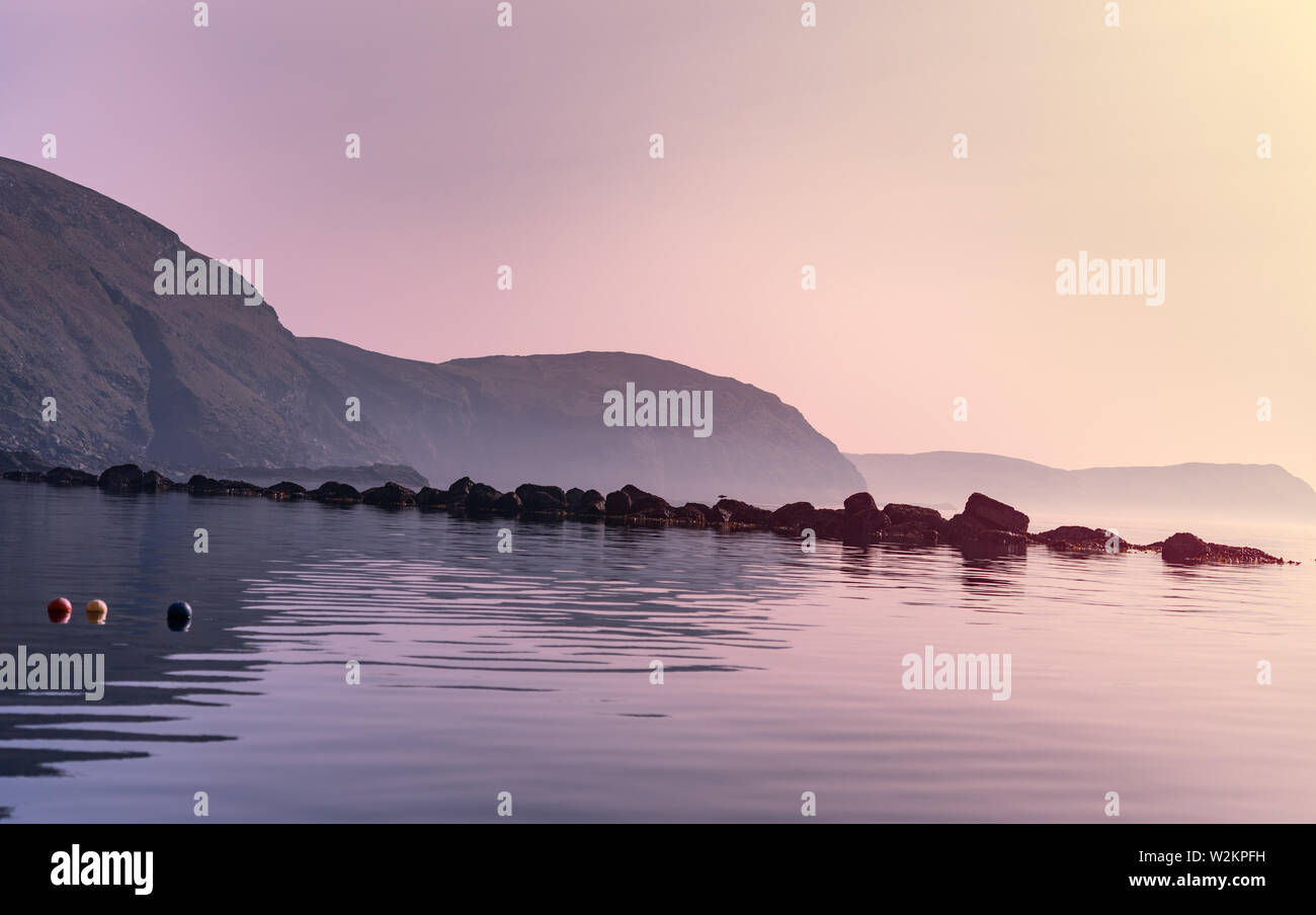 Interruttore di armatura le rocce in Port Erin mare, vista mare Foto Stock