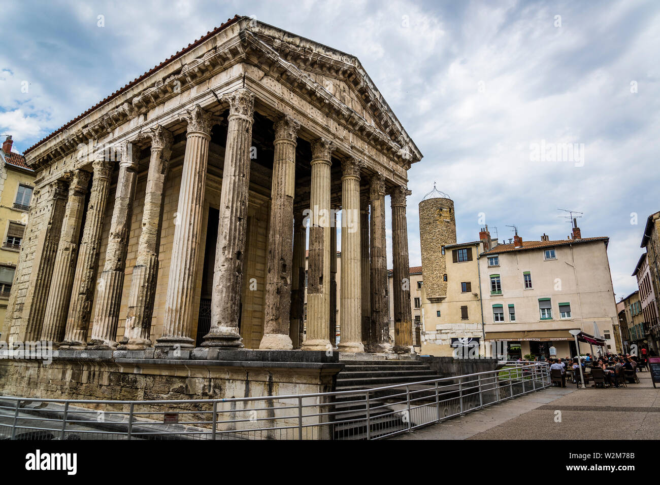Il tempio di Augusto e Livia, un originale tempio romano, Vienne, Francia Foto Stock