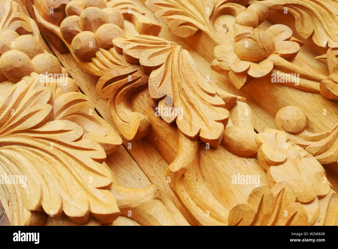 La tradizione vietnamita incisione su legno prodotti. Posizione: Giao Thuy district, Nam Dinh, Vietnam. Foto Stock