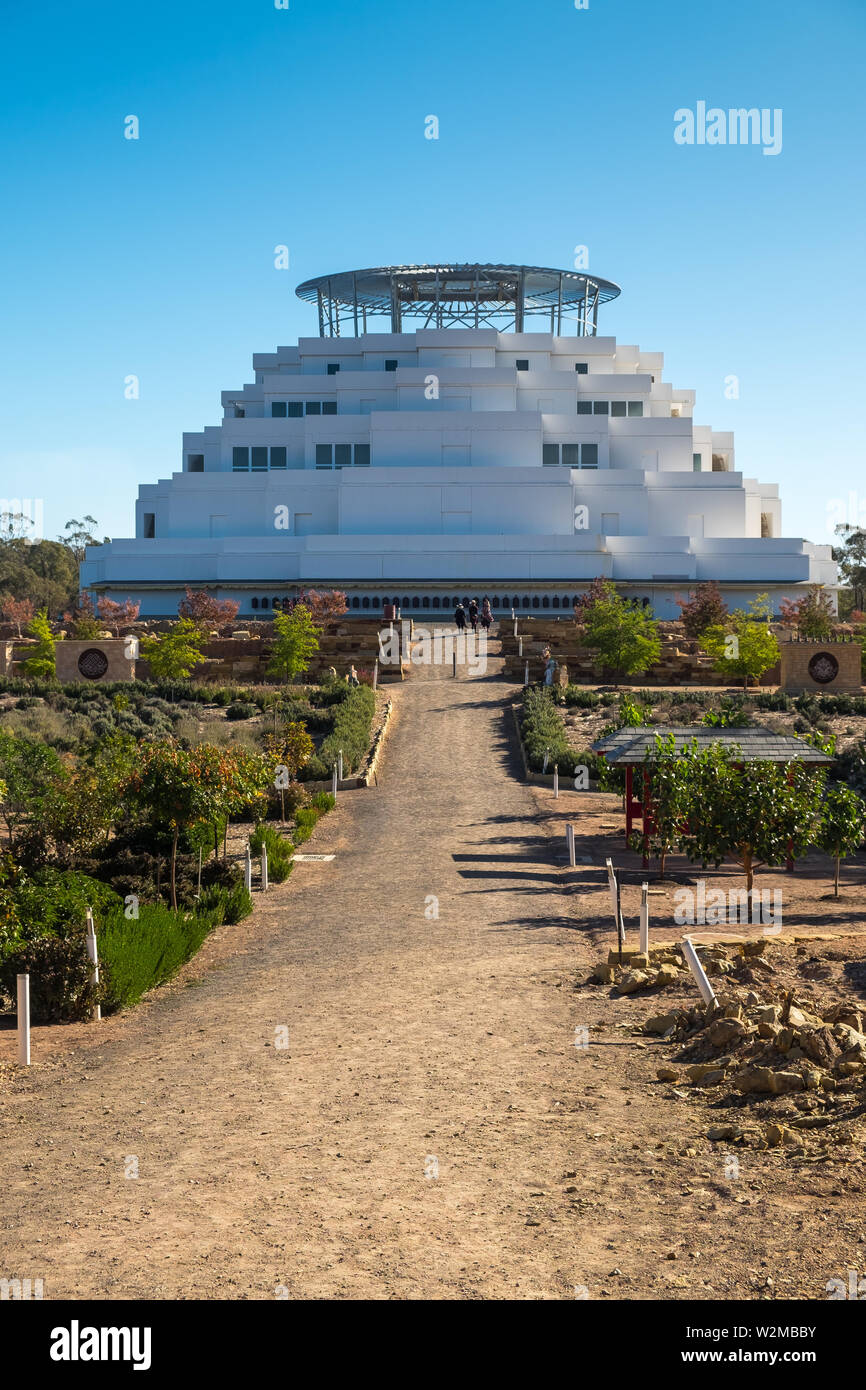 Il grande stupa di compassione universale Bendigo Victoria Australia Foto Stock