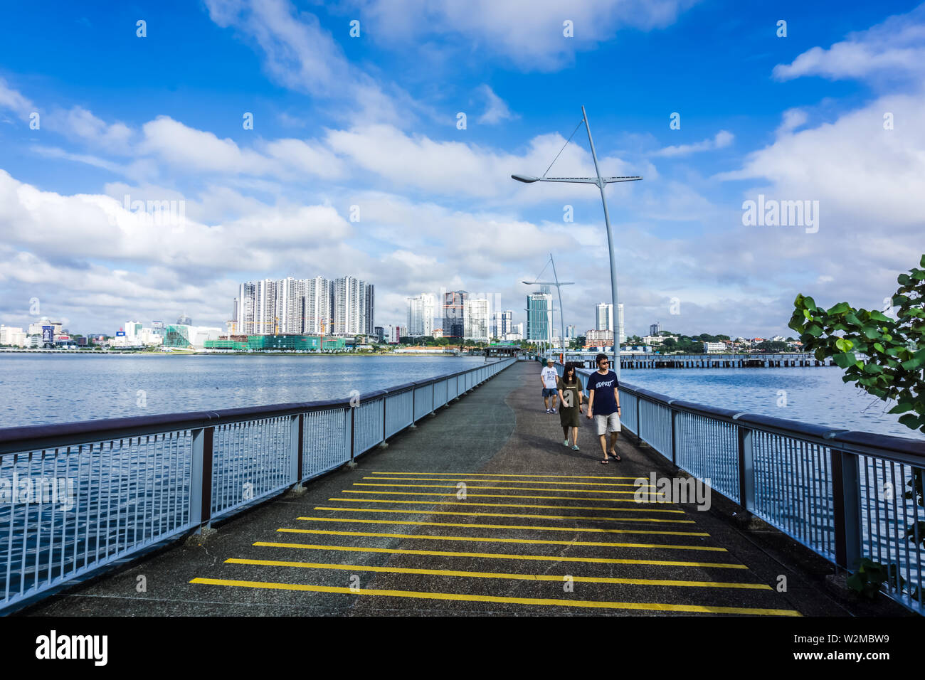 Singapore - Jan 12, 2019: Boschi Waterfront Park è un parco situato all'Admiralty Road a ovest di Singapore e si affaccia Stretto di Johor. Foto Stock