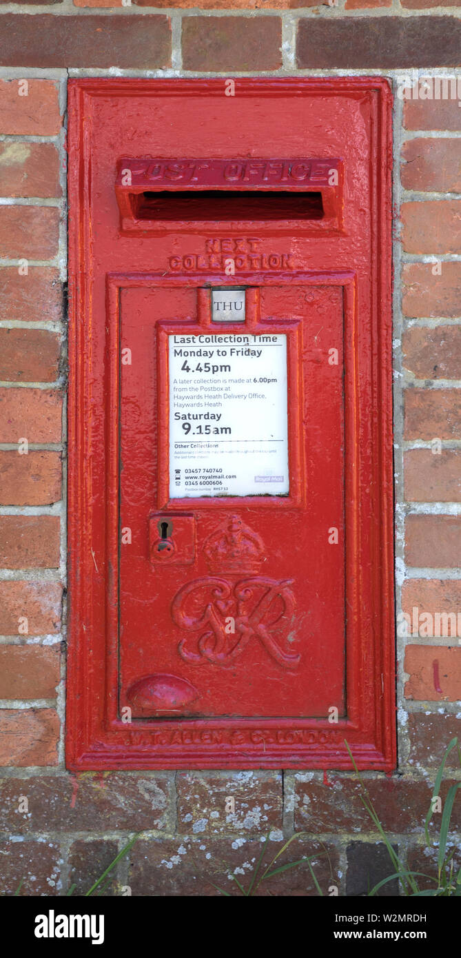 Casella postale in bolney villaggio nel west sussex Foto Stock