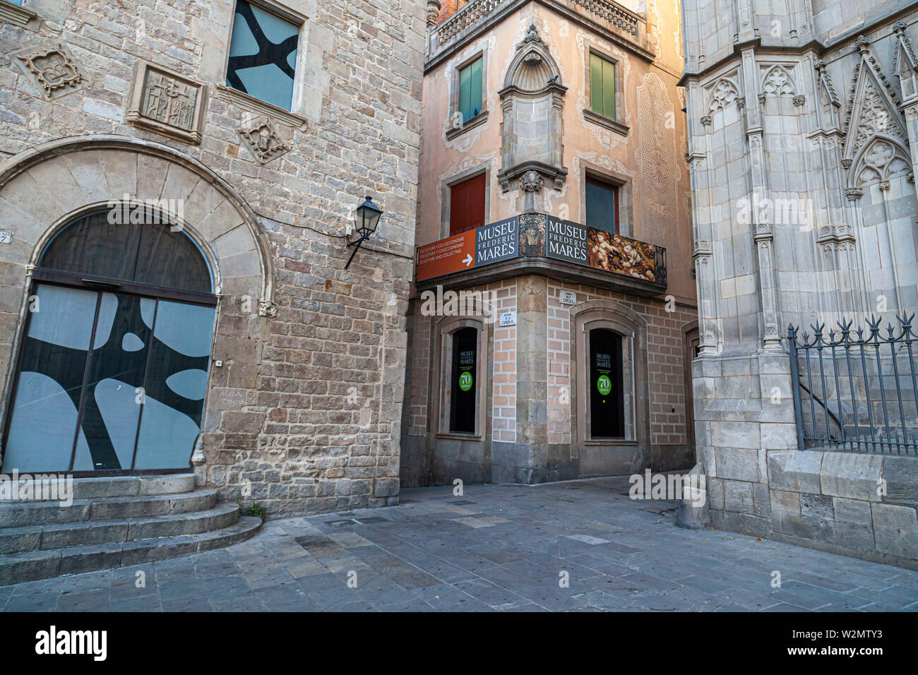 Cattedrale di Barcellona, Spagna e Gaudi Exhibition Centre, il quartiere gotico. Foto Stock
