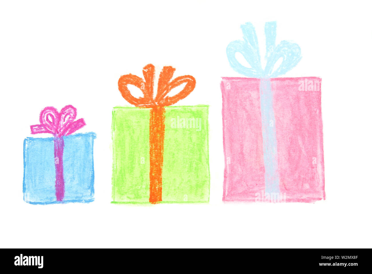 Colorate scatole regalo disegnato da bambino con cryons pastello, tre dimensioni Foto Stock
