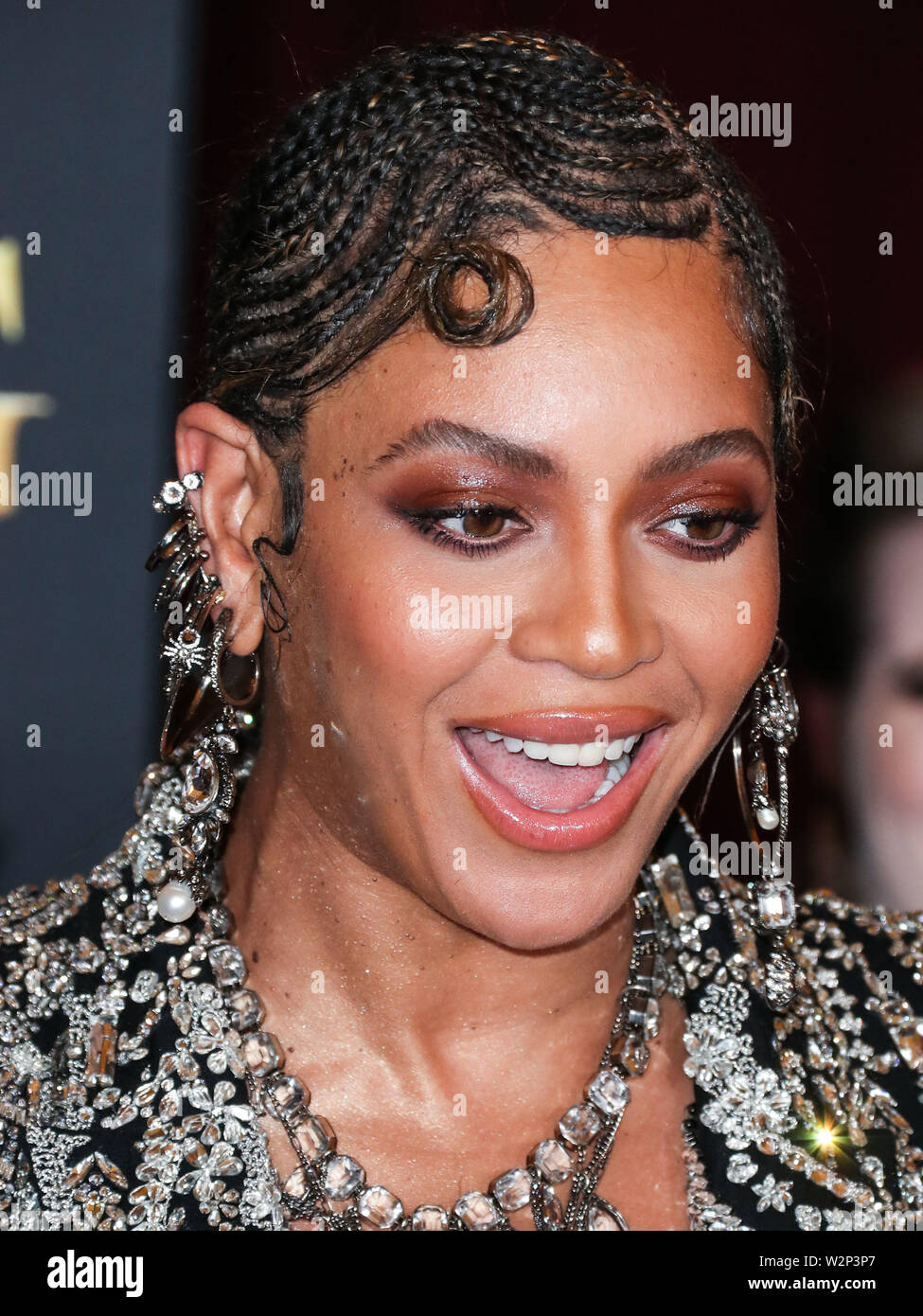 HOLLYWOOD e LOS ANGELES, CALIFORNIA, STATI UNITI D'America - 09 Luglio: Cantante Beyonce Knowles Carter indossando un vestito da Alexander McQueen e Lorraine Schwartz gioielli arriva alla Premiere mondiale di Disney's "Il Re Leone" tenutasi presso il Teatro di Dolby il 9 luglio 2019 a Hollywood e Los Angeles, California, Stati Uniti. (Foto di Xavier COLLIN/Image Press Agency) Foto Stock