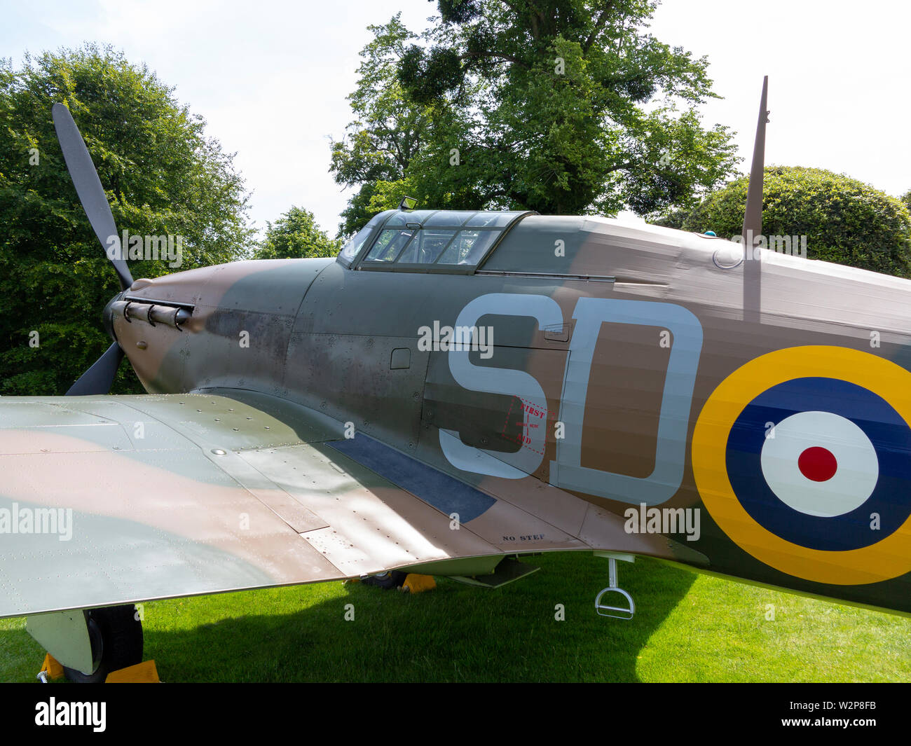 Dettaglio del Supermarine Spitfire gli aerei a terra con nessun pilota in cabina di pilotaggio e il motore non in esecuzione Foto Stock