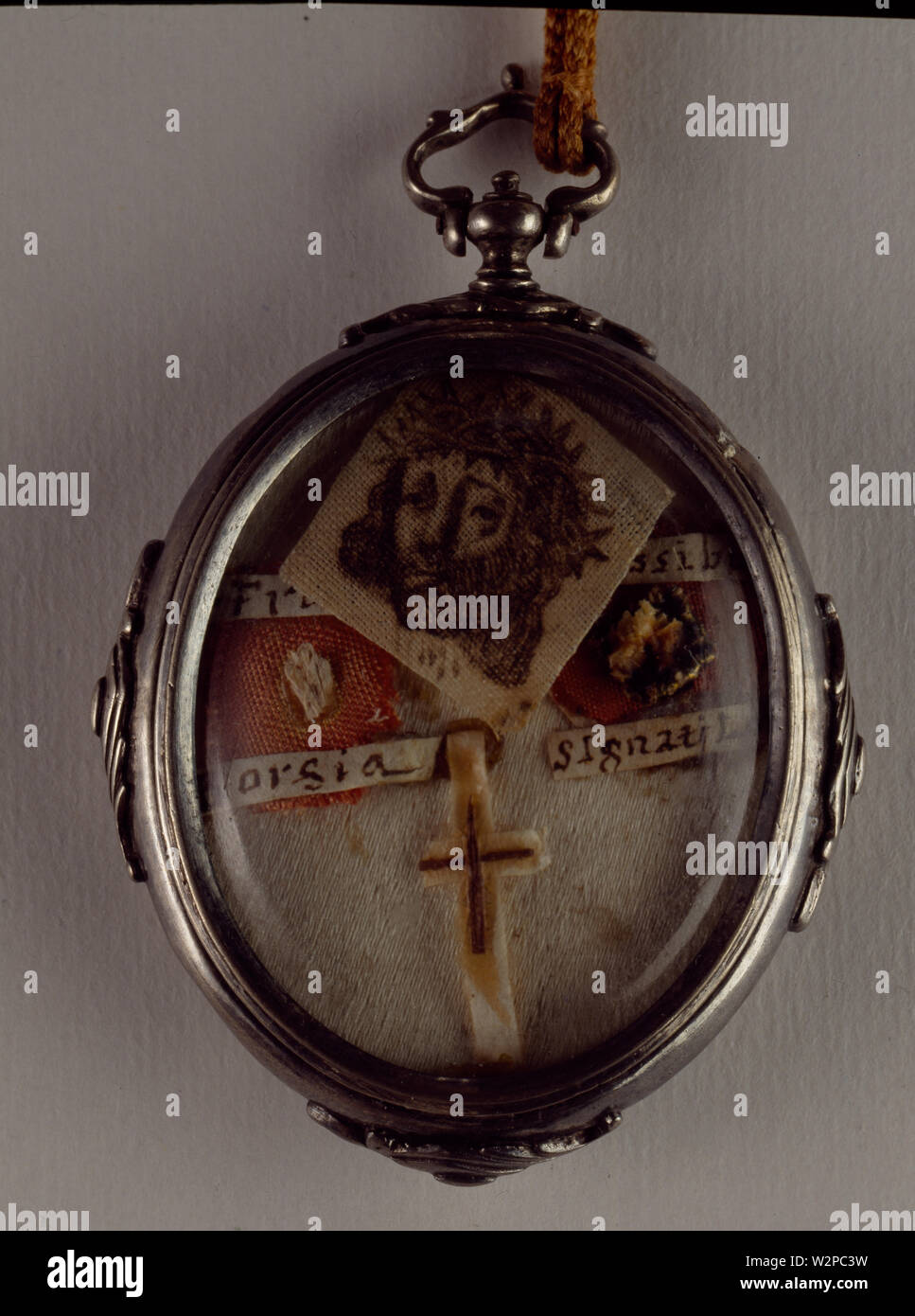 Español: Relicario (reliquias de Santos y n.a. alegoría de la Santa Cruz). Foto Stock