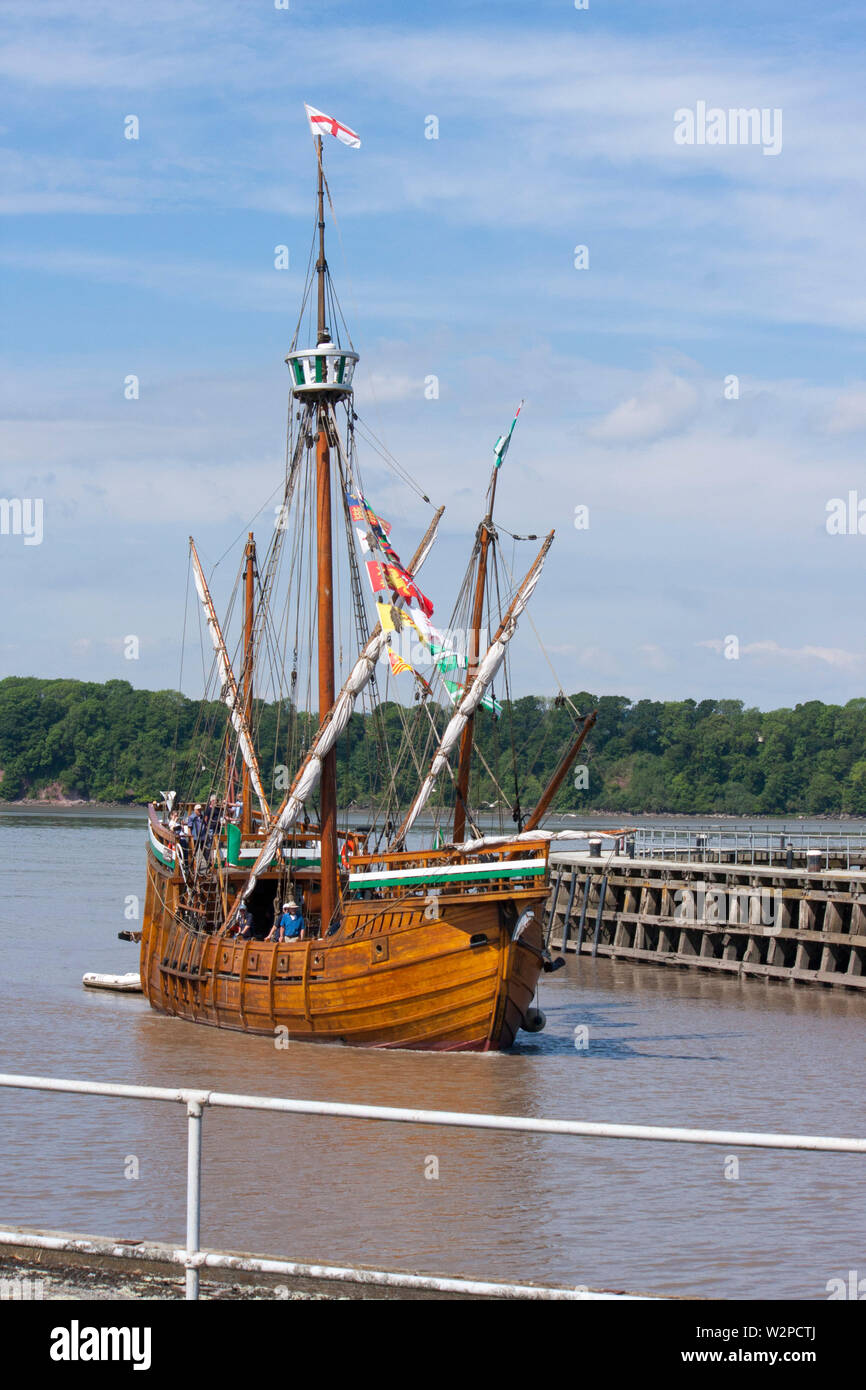 La nave Matthew vele di nitidezza dock a Gloucester lungo Canal Foto Stock