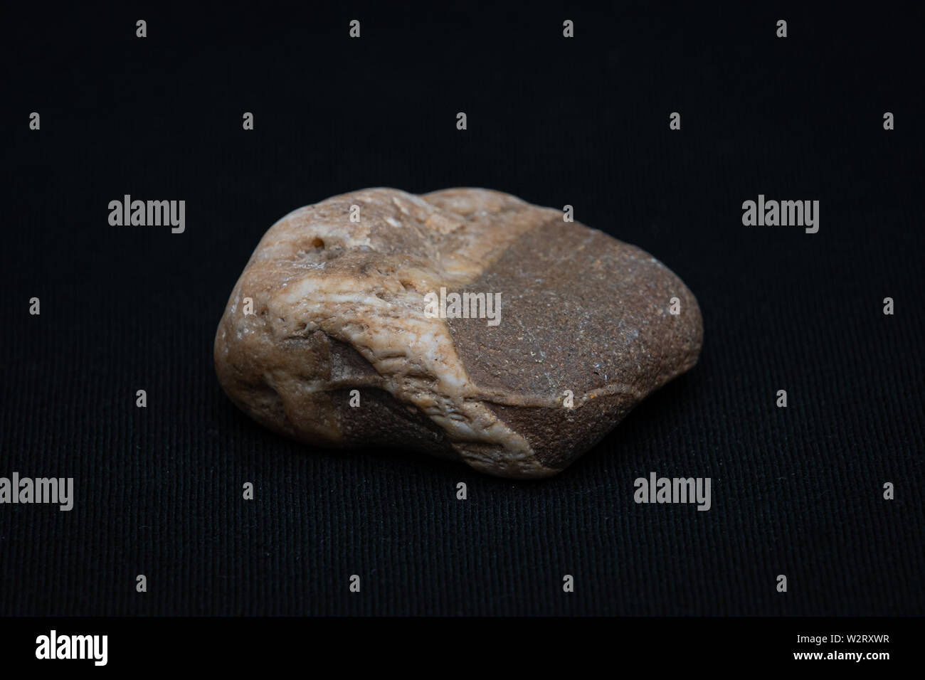 La selce provenienti dal confine tra metamorfico e anamorfici rock nel profondo della crosta terrestre Foto Stock