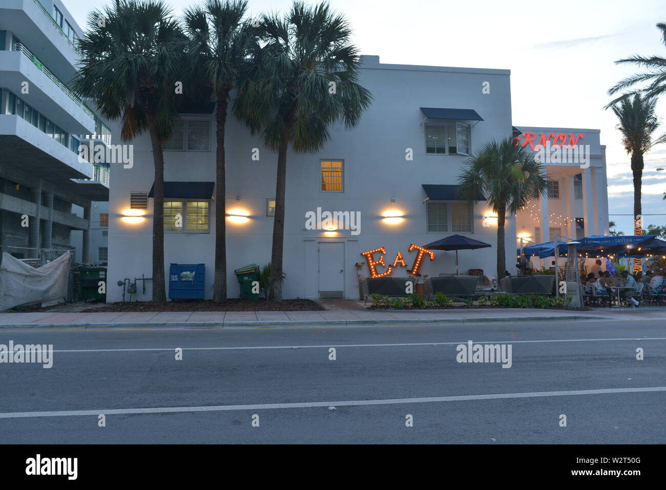 Mangiare illuminati segni al neon a Miami in Florida Foto Stock