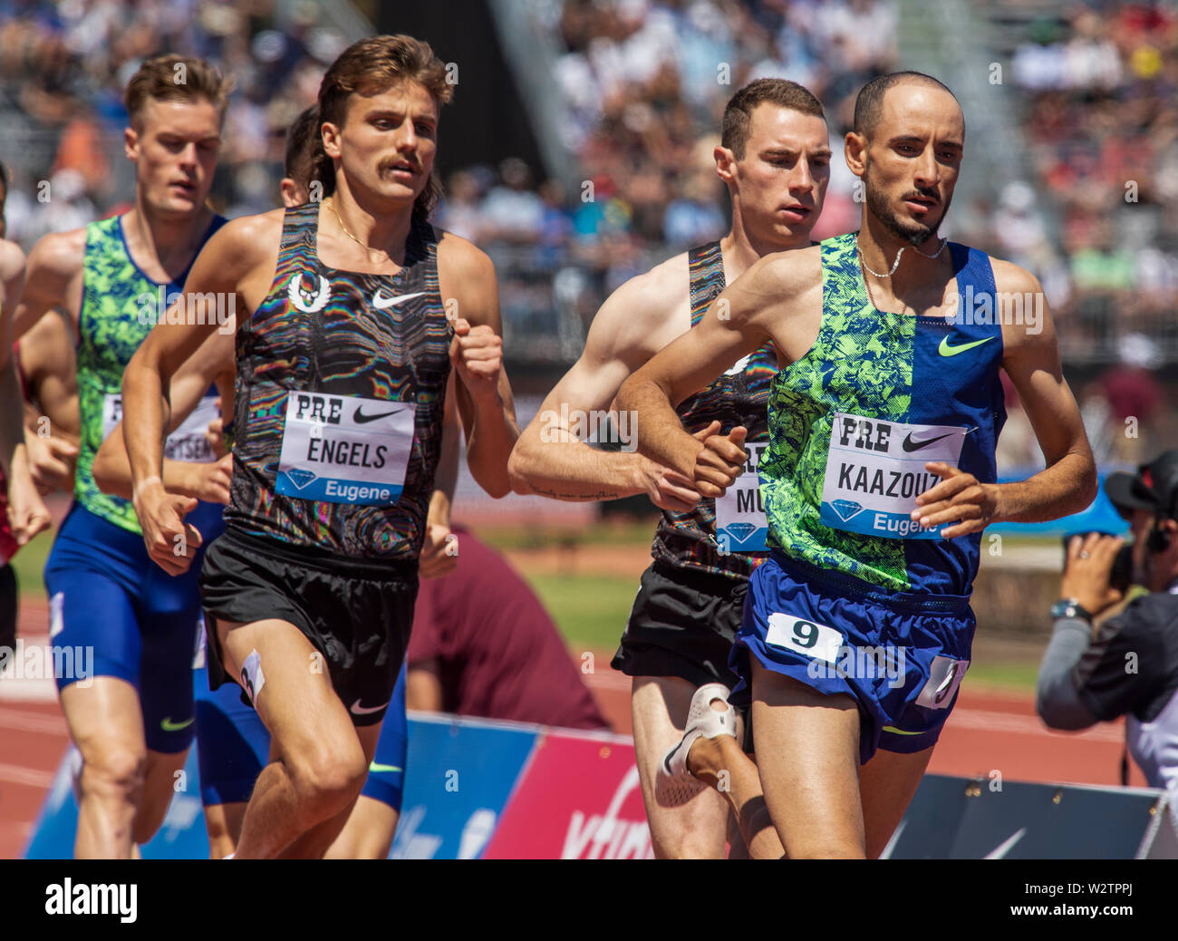 CALIFORNIA - USA - 30 giugno 2019: Craig Engels e Brahim Kaazouzi concorrenti negli uomini 1 miglio Bowerman gara presso la IAAF Diamond League Prefontaine Cl Foto Stock