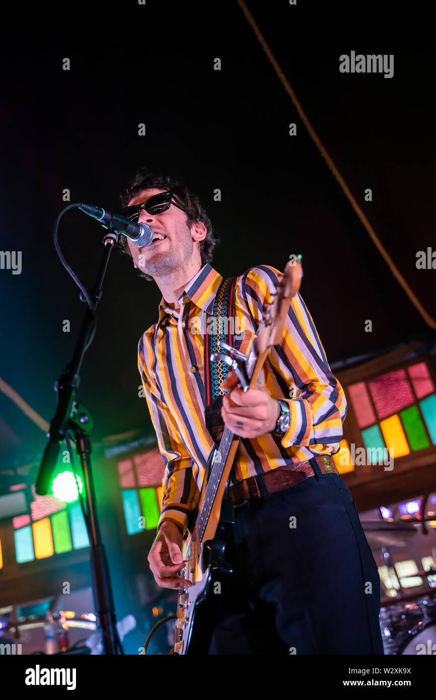 Bergen, Norvegia - Giugno 13th, 2019. Il cantante americana, compositore e musicista Daniel Romano esegue un concerto dal vivo durante il norvegese music festival Bergenfest 2019 a Bergen. (Photo credit: Gonzales foto - Jarle H. Moe). Foto Stock