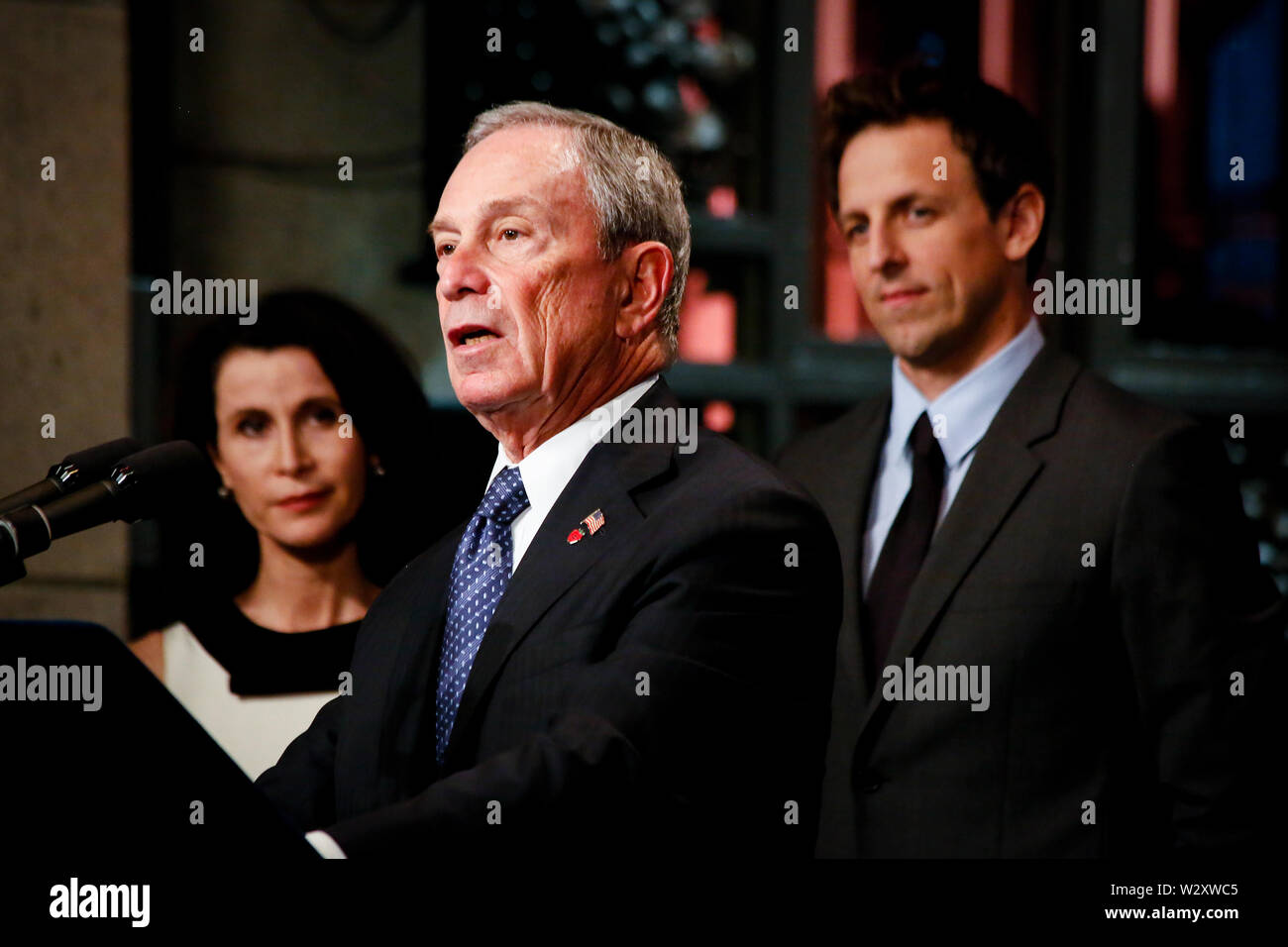 Il sindaco di New York Michael Bloomberg visiti la NBC a 30 Rockefeller Plaza e gli studios del Saturday Night Live - SNL. Foto Stock