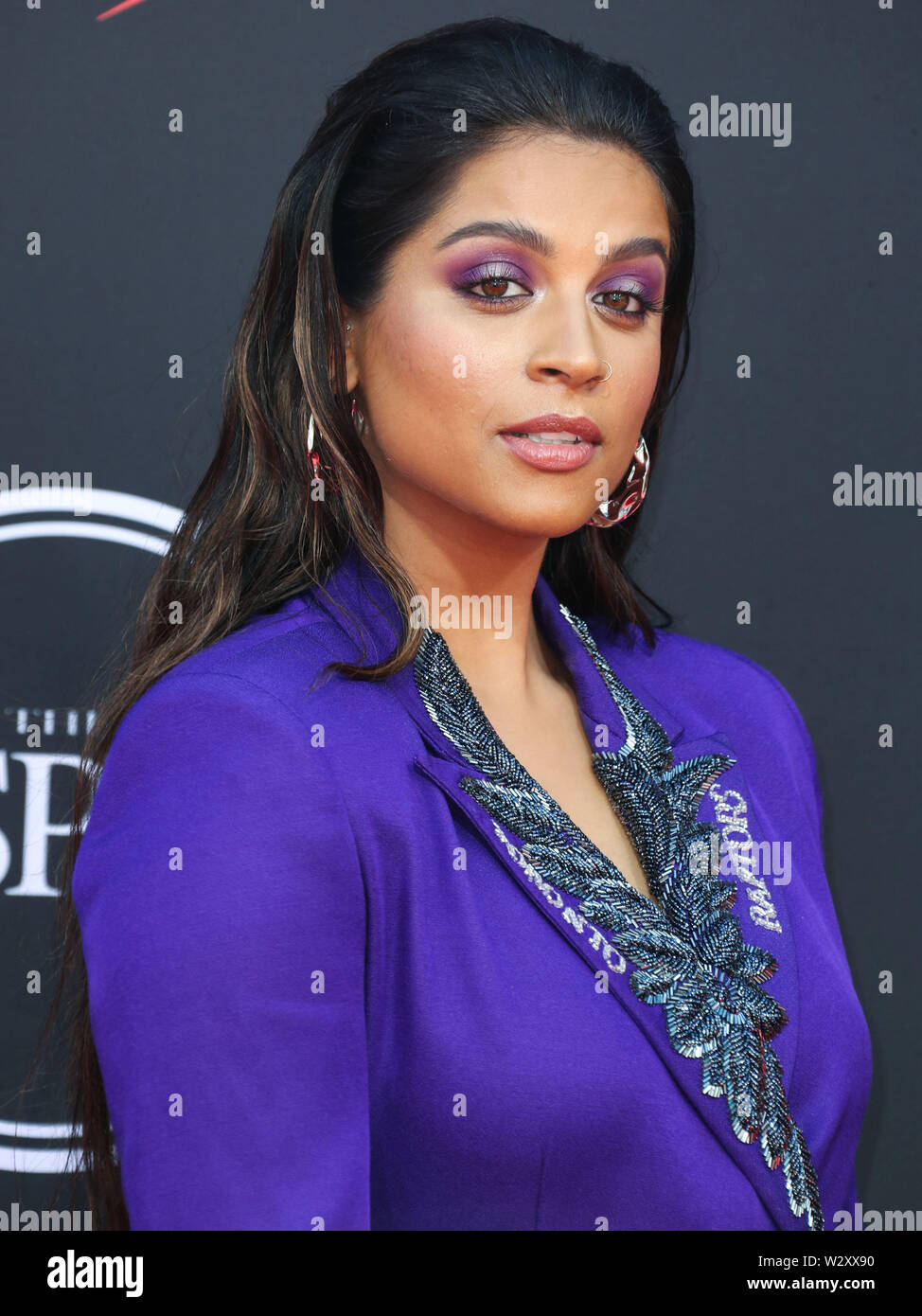 Los Angeles, California, USA. 10 Luglio, 2019. YouTuber Lilly Singh arriva a 2019 ESPY Awards tenutosi presso il Teatro di Microsoft L.A. In diretta su luglio 10, 2019 a Los Angeles, California, Stati Uniti. (Foto di Xavier COLLIN/Image Press Agency) Credito: Image Press Agency/Alamy Live News Foto Stock