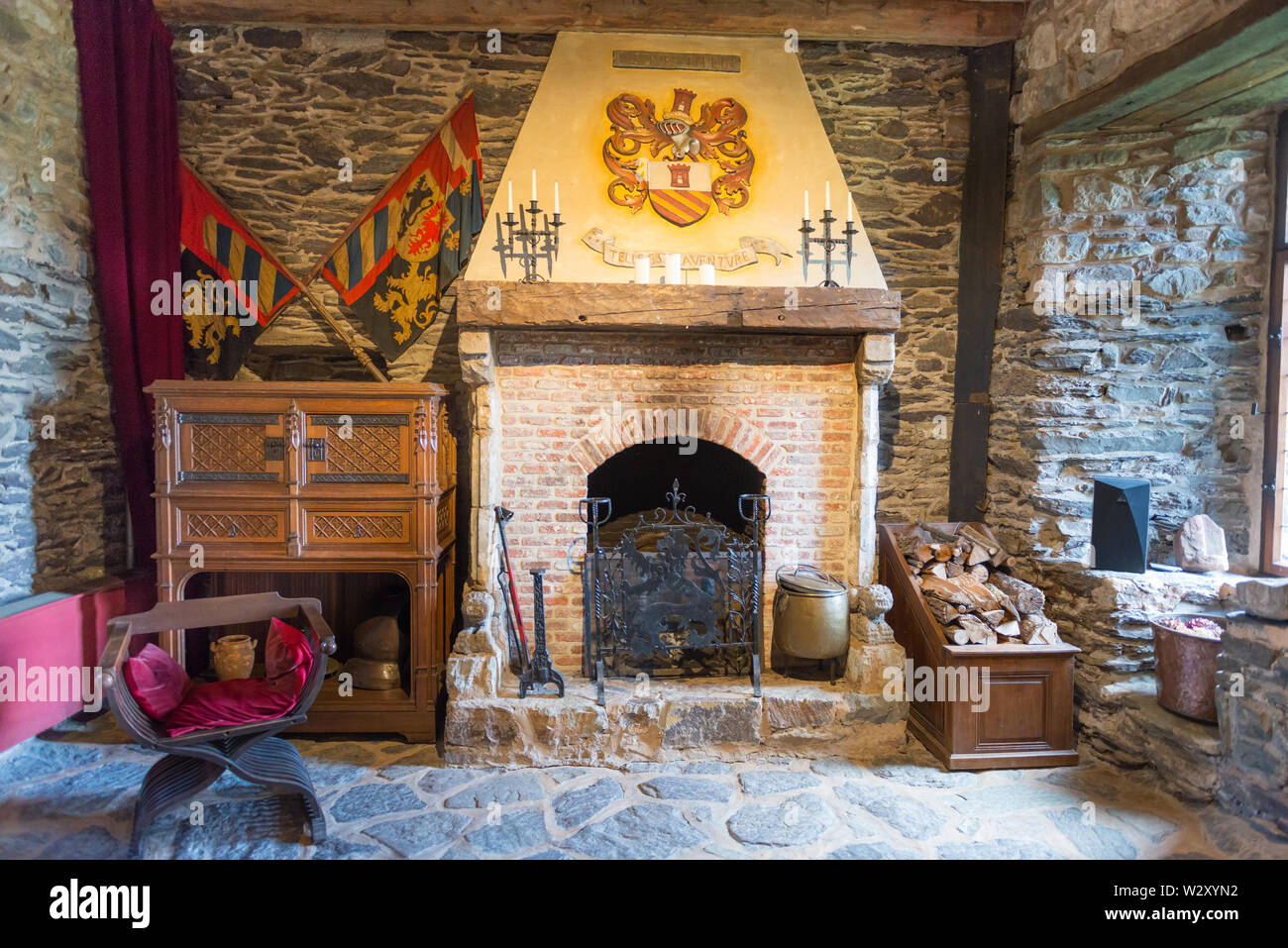 Camino del castello medievale immagini e fotografie stock ad alta  risoluzione - Alamy