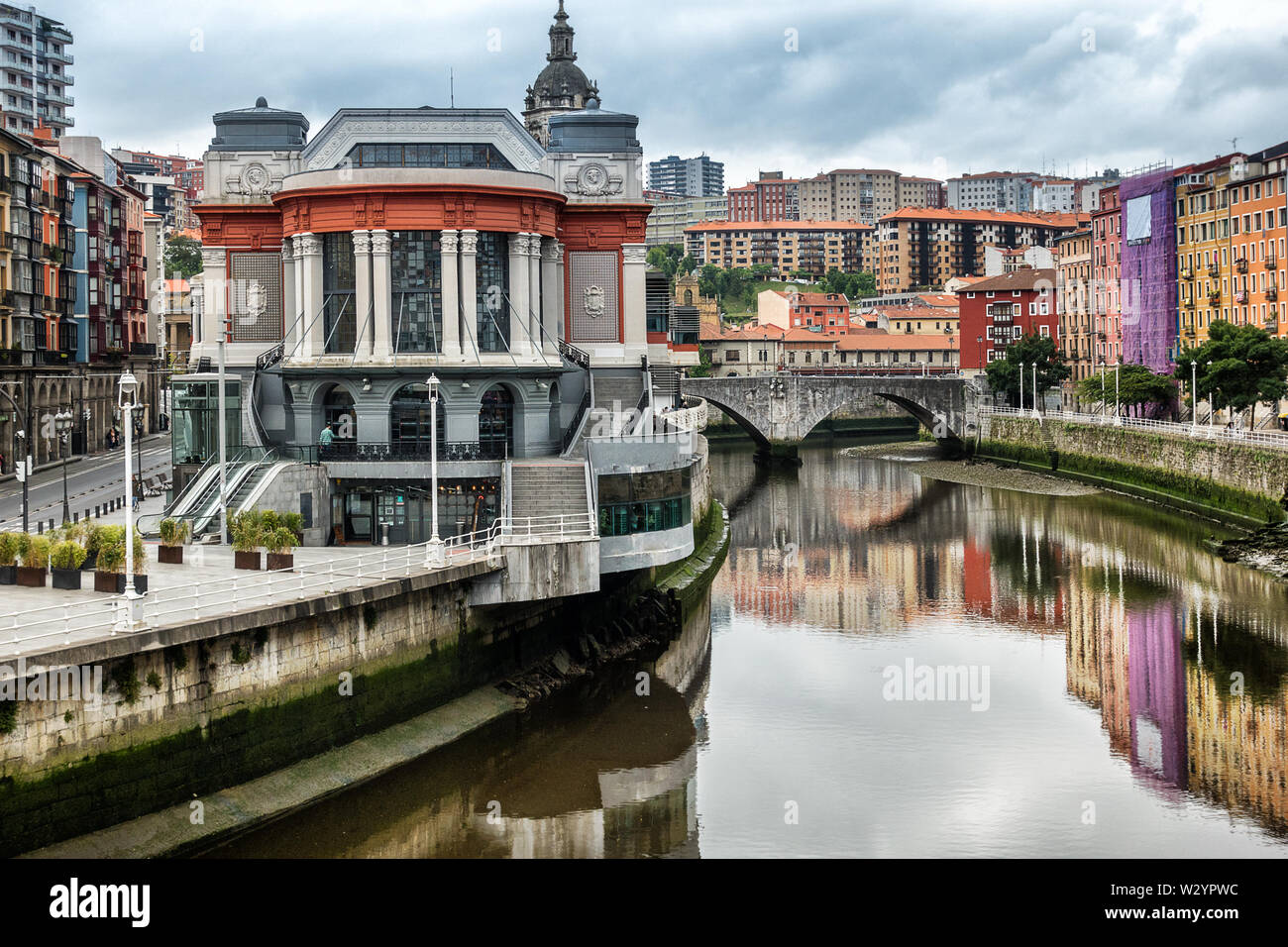 Ribera mercato in Bilbao Foto Stock