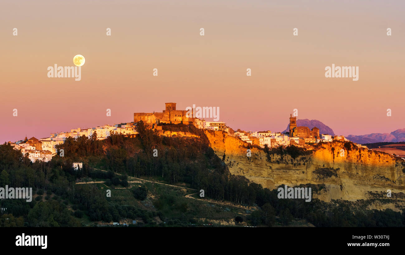 Arcos de la Frontera luna piena ascesa Foto Stock