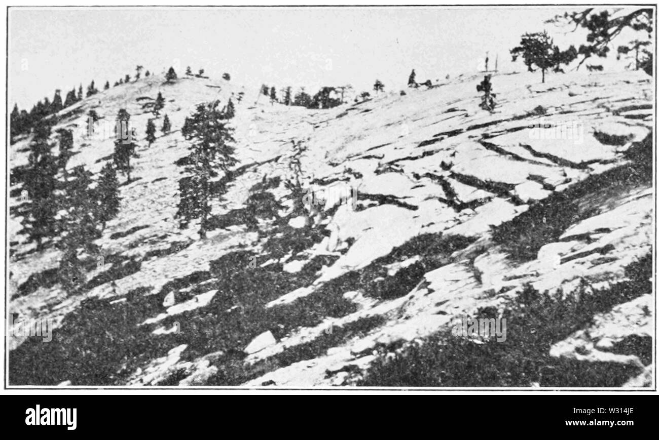 PSM V85 D083 alterando di strati concentrici di cupole in granito Foto Stock