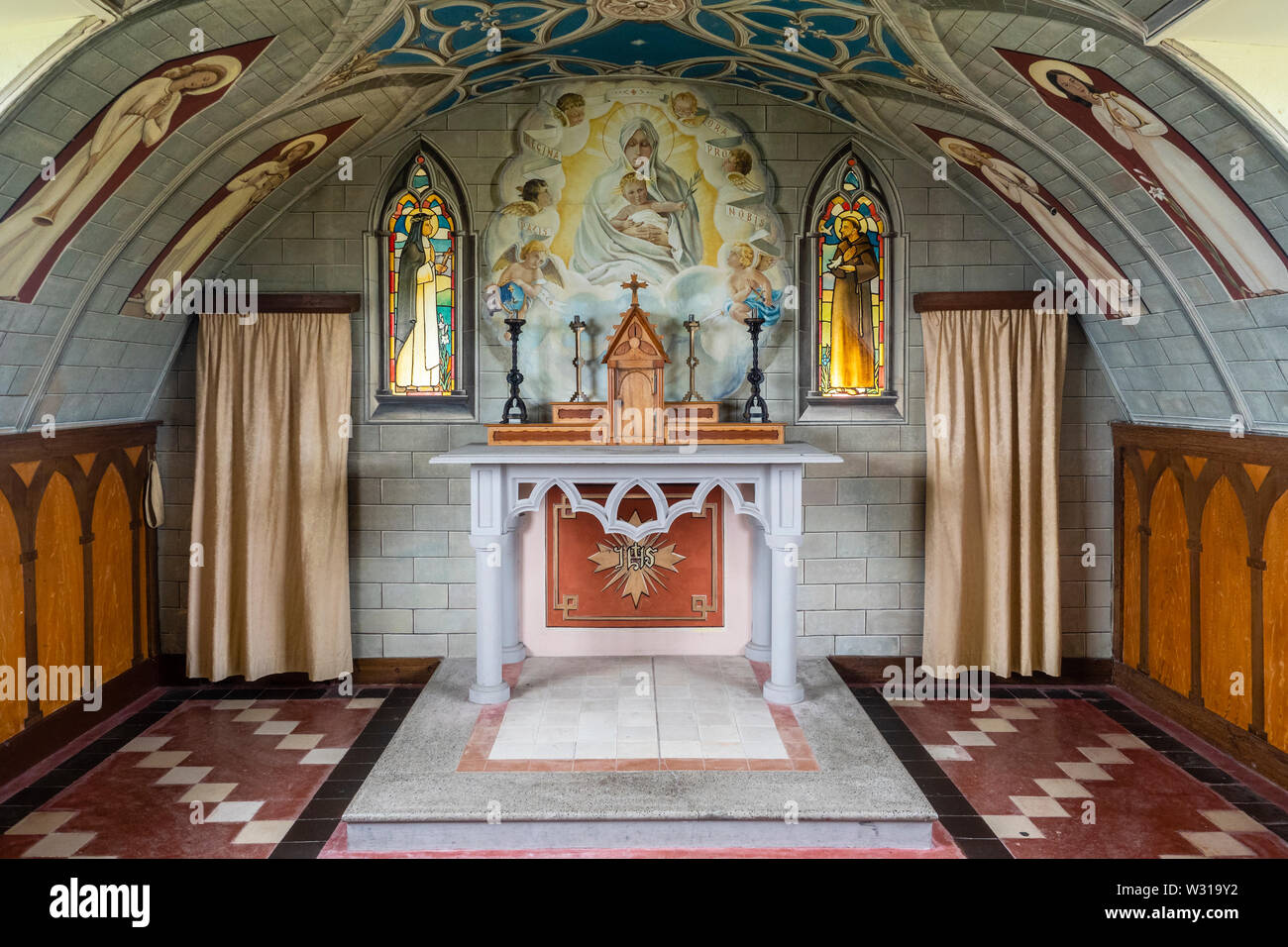 La Cappella Italiana è altamente ornano la Cappella Cattolica di agnello Holm in isole di Orkney. Fu costruita durante la Seconda Guerra Mondiale da prigionieri di guerra italiani Foto Stock