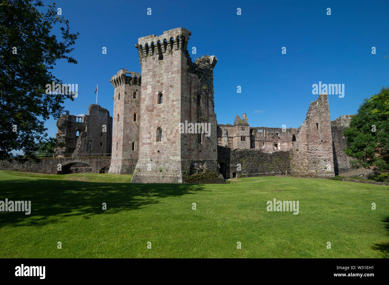 Raglan Castle, Monmouthshire, Wales, Regno Unito Foto Stock