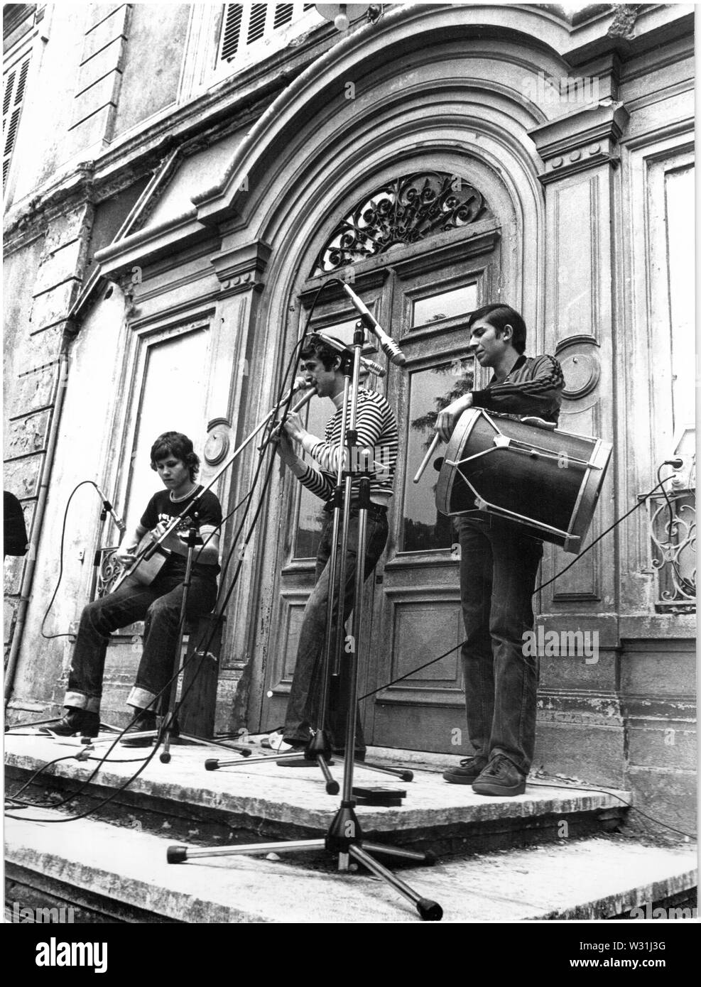 Gli attivisti occupare JB Martin Park per la lotta contro l'immobiliare di pialle, Villeurbanne, Francia Foto Stock