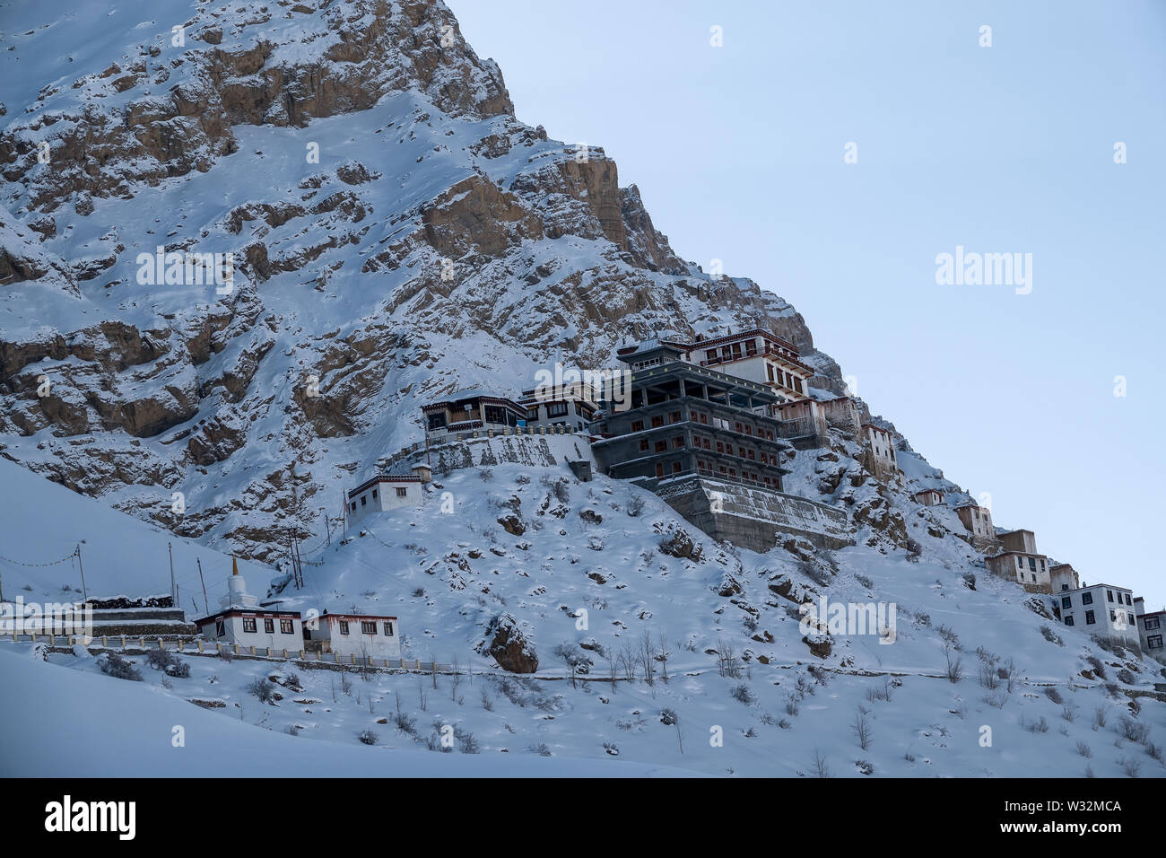 Anni 1000 Gompa chiave è il tibetano monastero buddista situato sulla sommità di una collina ad una altitudine di 4166 metri sopra il livello del mare nella parte spiti Foto Stock