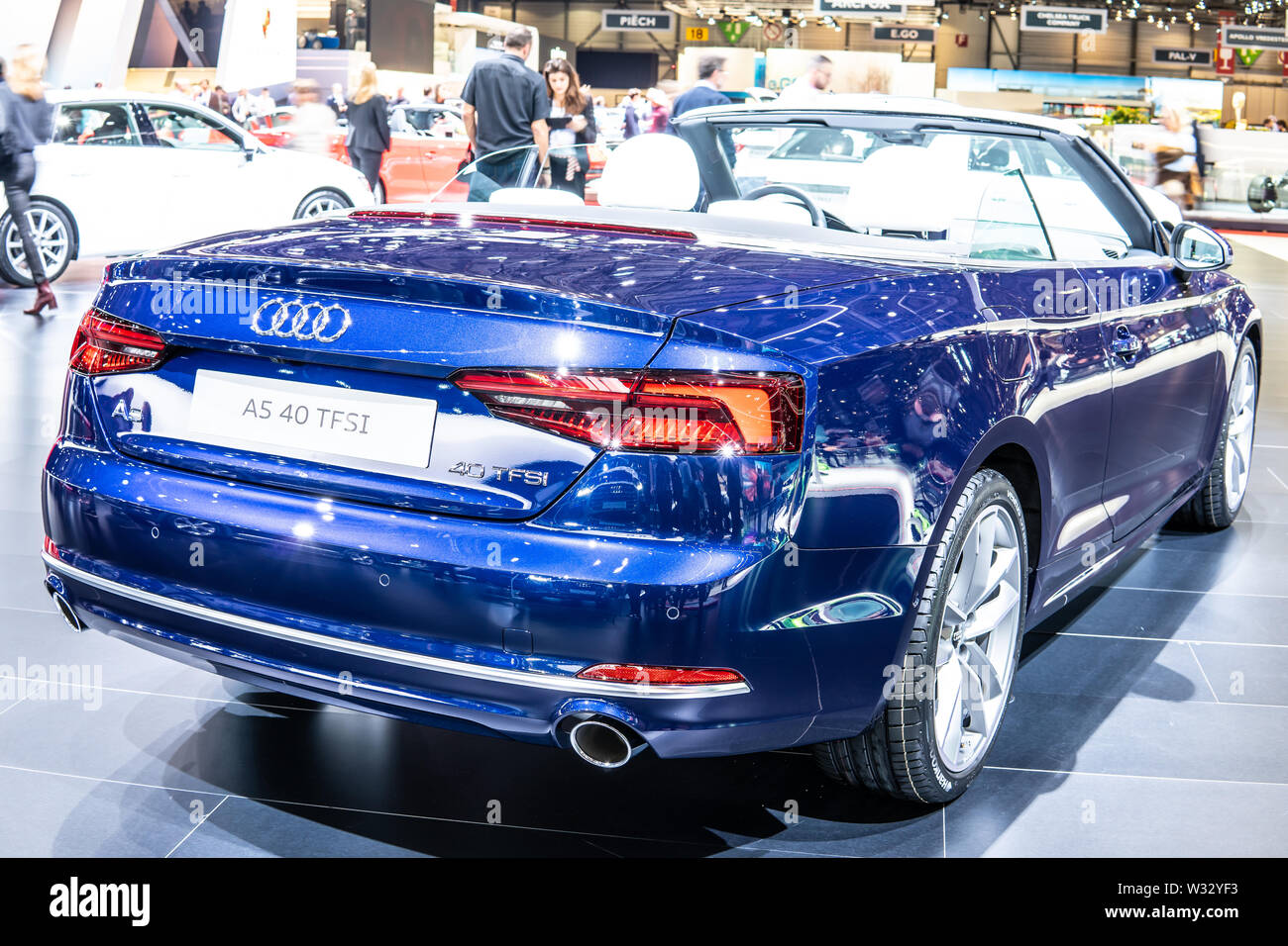 Ginevra, Mar 2019 Audi A5 40 TFSI Cabriolet, Geneva International Motor Show, 2 gen, 9 gen. Piattaforma MLB, compact executive cabrio prodotta da Audi Foto Stock