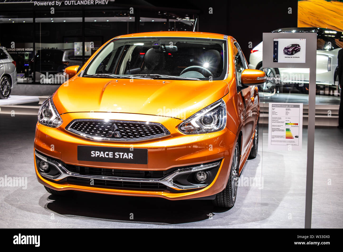 Ginevra, Svizzera, Mar 2019 orange Mitsubishi Space Star ClearTec, Geneva International Motor Show, piccola vettura prodotta dalla giapponese Mitsubishi Motors Foto Stock