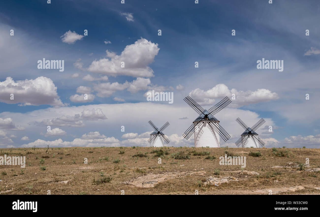Mulini a vento di Don Chisciotte della Mancia. Spagna. Foto Stock Mulini a vento di Don Chisciotte della Mancia. Spagna. Foto Stock