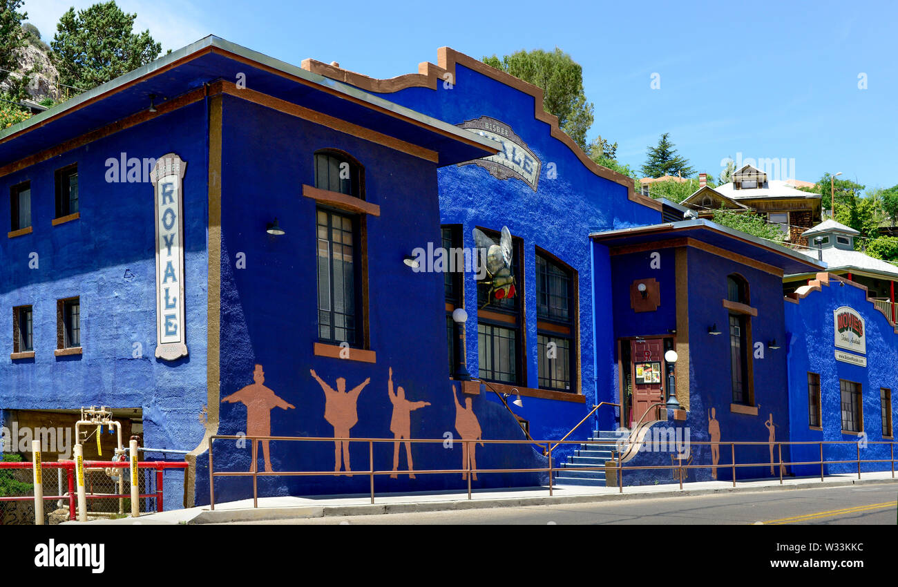 Cattura l'occhio blu royal Bisbee Royale Theatre nella piccola città mineraria di Bisbee, AZ,USA Foto Stock