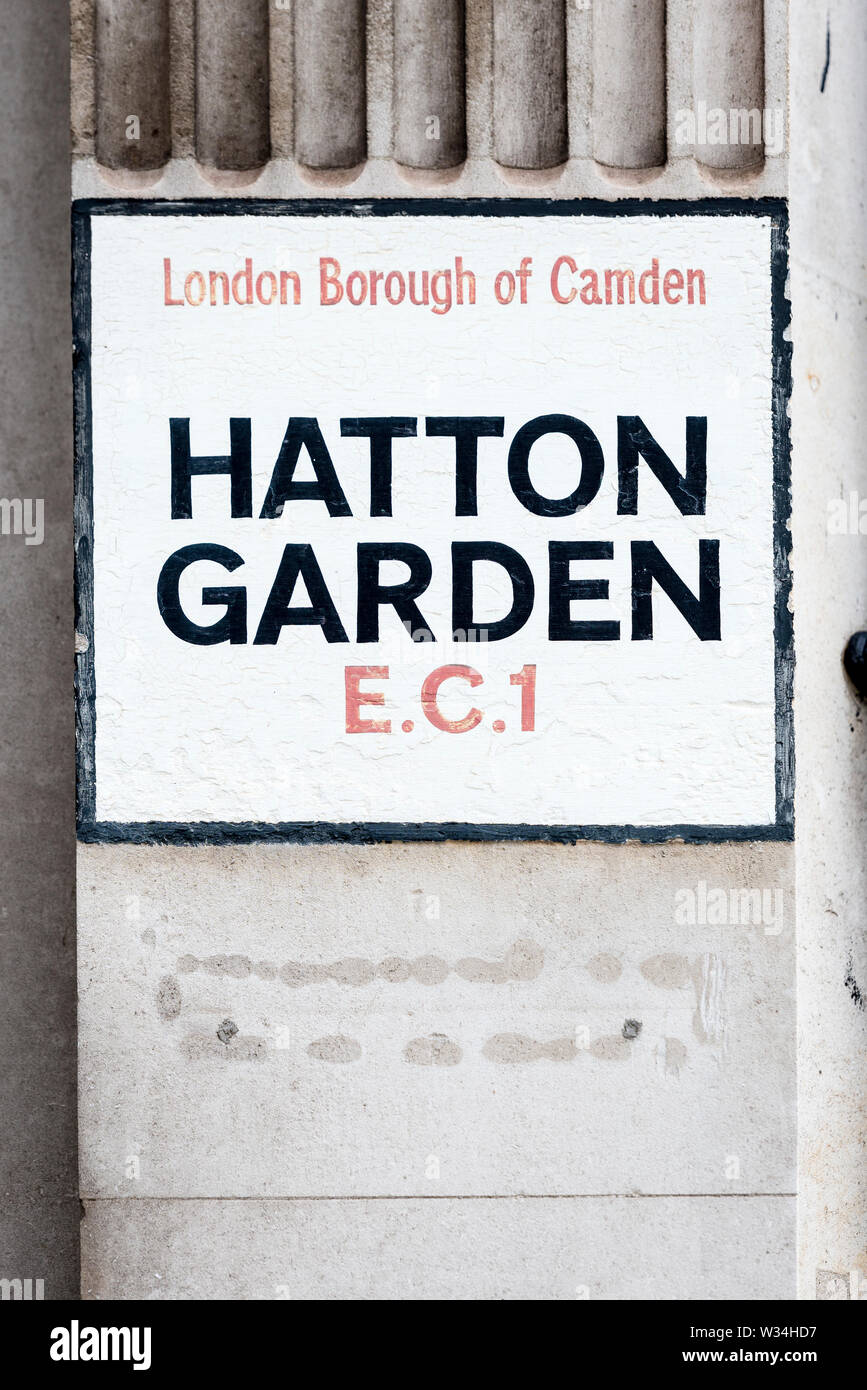 Hatton Garden dipinta un cartello stradale in London Borough of Camden CE1 Foto Stock