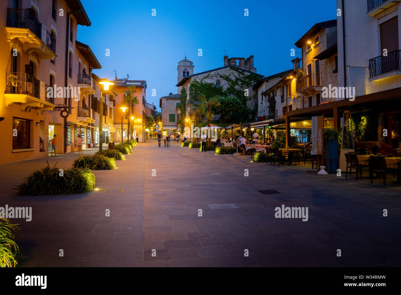 La splendida Sirmione sul Lago di Garda, Italia Foto Stock