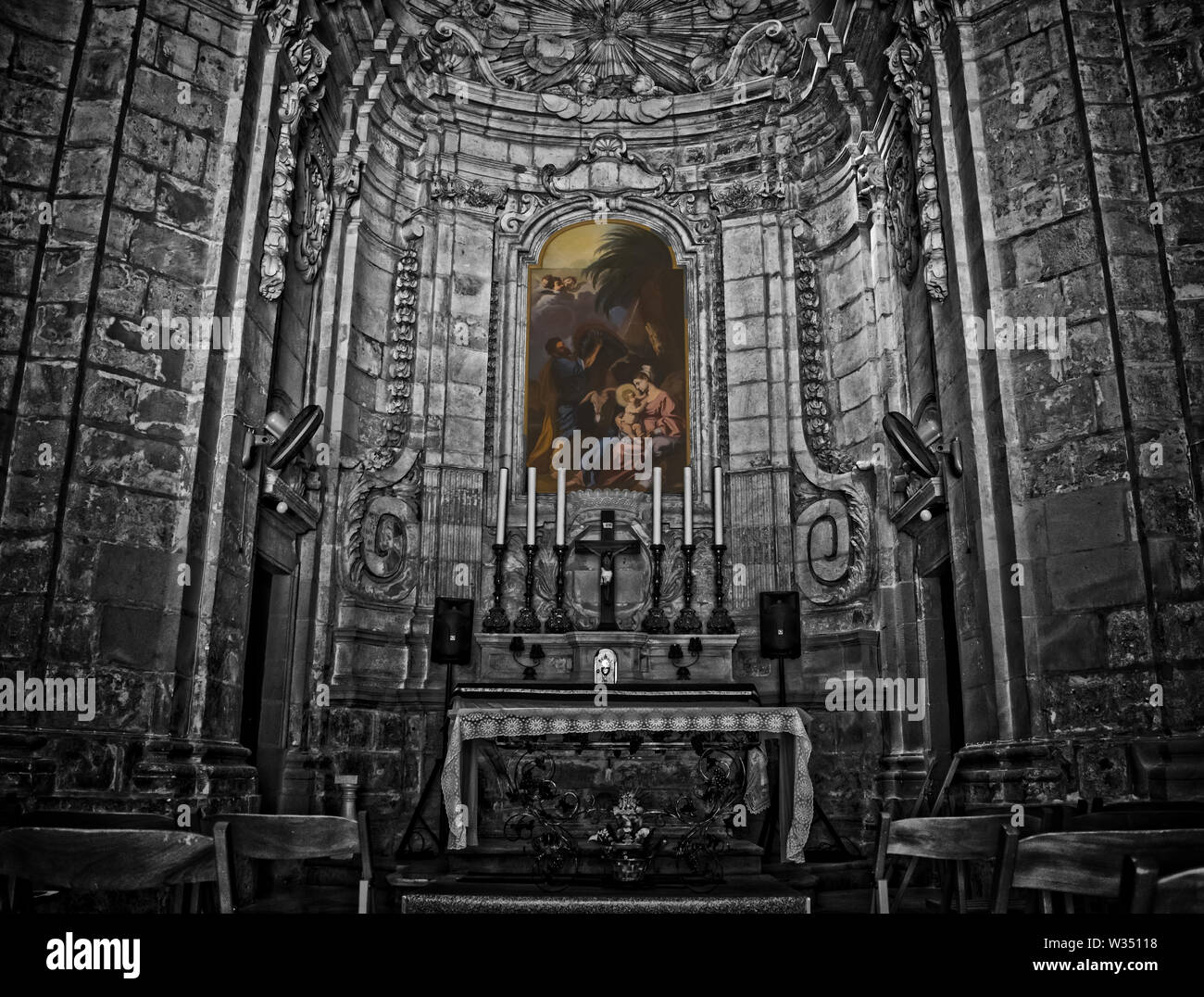 La Cappella della fuga in Egitto a La Valletta, Malta. Un bianco e nero vista dell'interno della cappella della fuga in Egitto a La Valletta, Malta Foto Stock