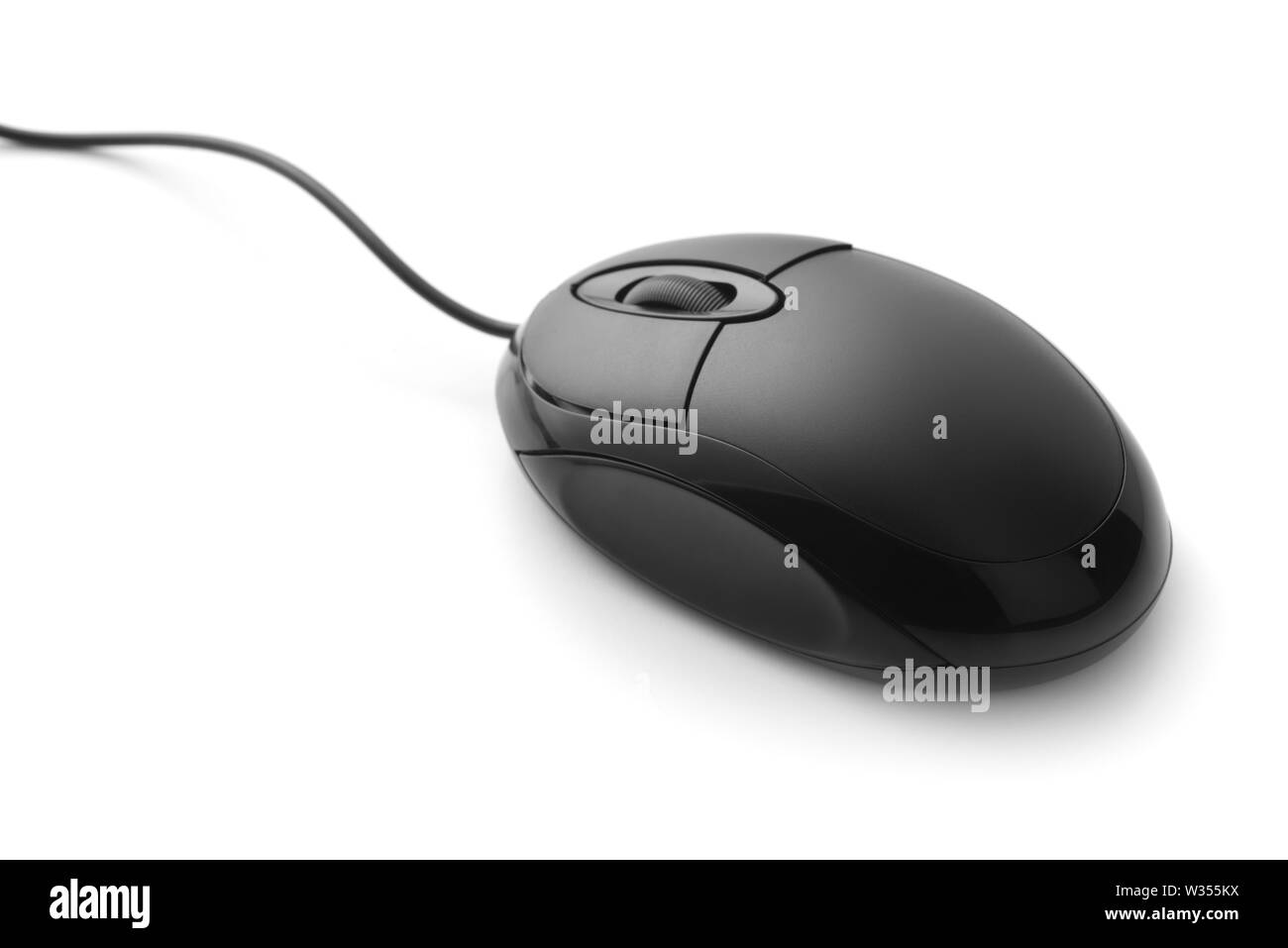 Ottico nero mouse del computer isolato su bianco Foto Stock