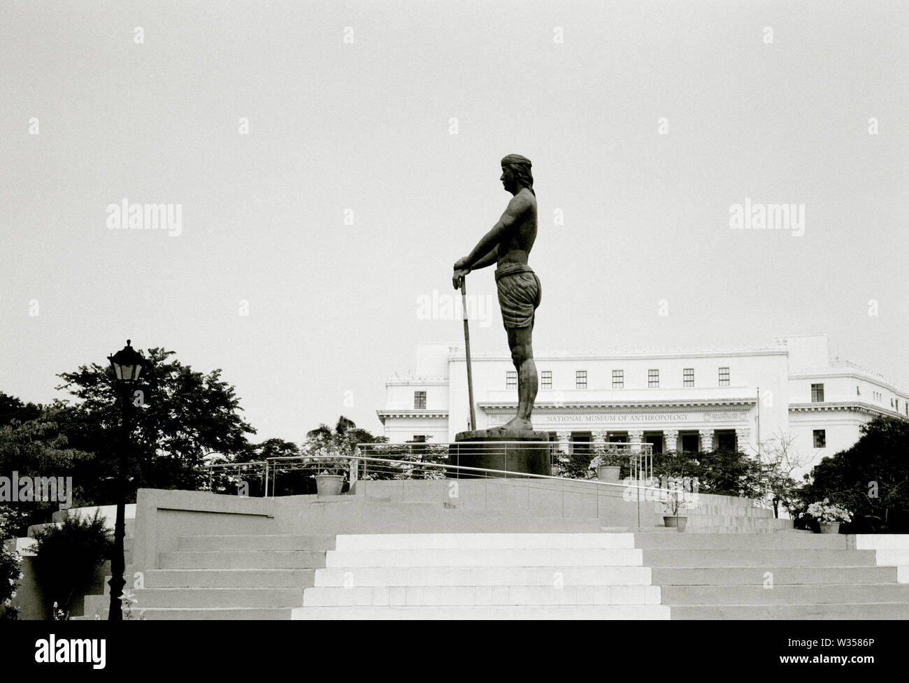 Statua di sentinella della libertà Lapu-Lapu monumento nel Rizal Park di Manila nel Luzon Metro Manila nelle Filippine del Sud-est asiatico in Estremo Oriente. Foto Stock