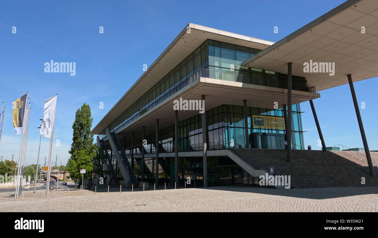 Il centro congressi internazionale di Dresda (Internationales Kongresszentrum) Foto Stock