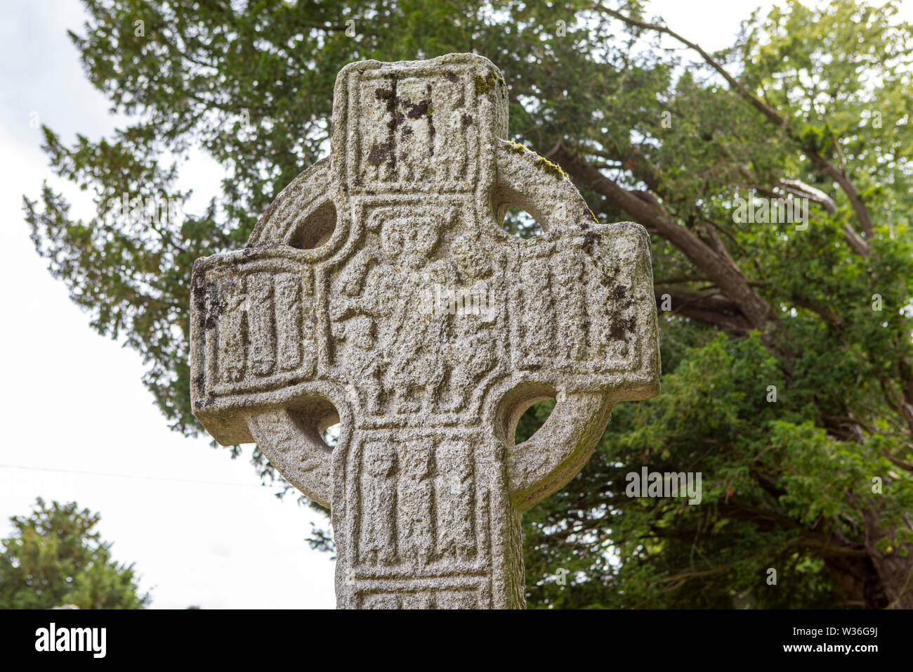 Irlandese di granito alta attraversa da Castledermot, nella contea di Kildare, Irlanda Foto Stock