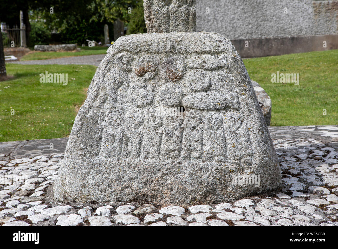 Irlandese di granito alta attraversa da Castledermot, nella contea di Kildare, Irlanda Foto Stock