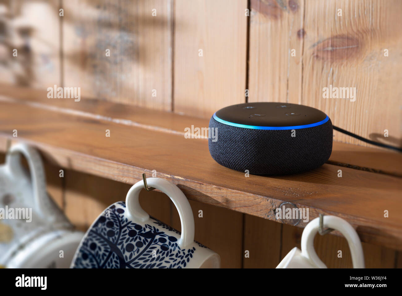 Amazon dot eco altoparlante. Foto Stock