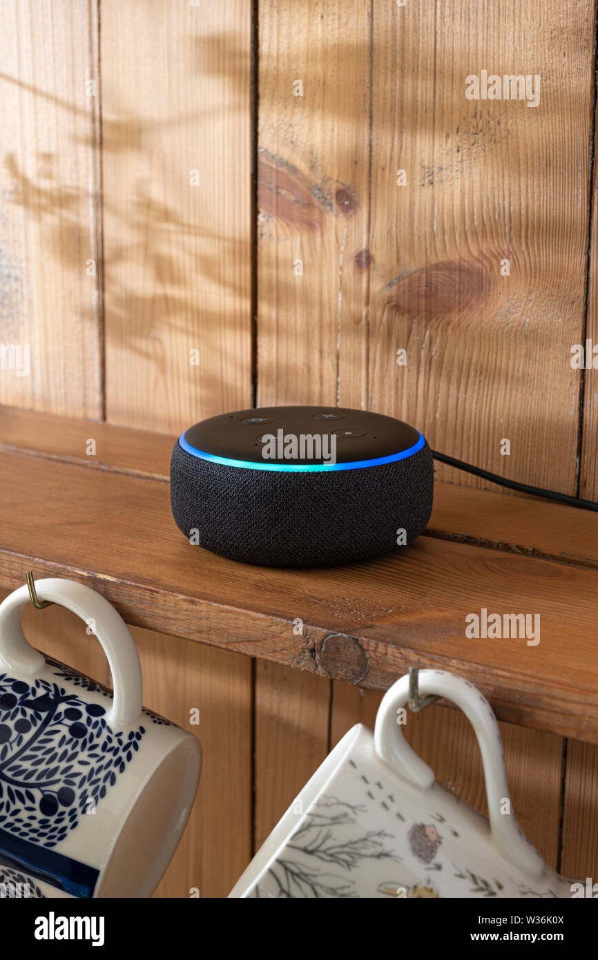 Amazon dot eco altoparlante. Foto Stock