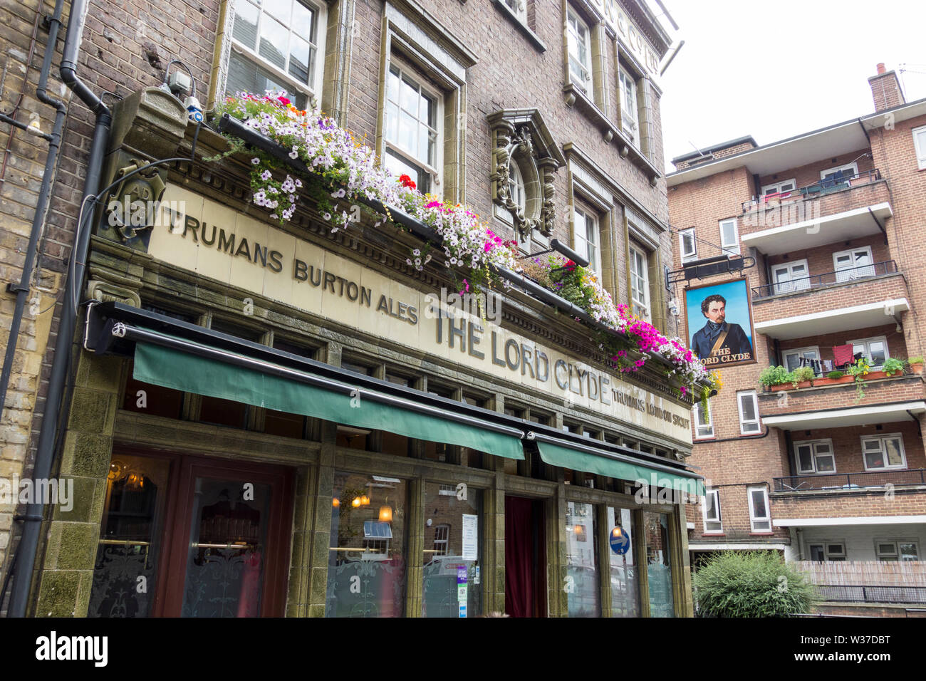 La parte esterna del Signore Clyde public house, Clennam Street, Southwark, Londra SE1, Regno Unito Foto Stock